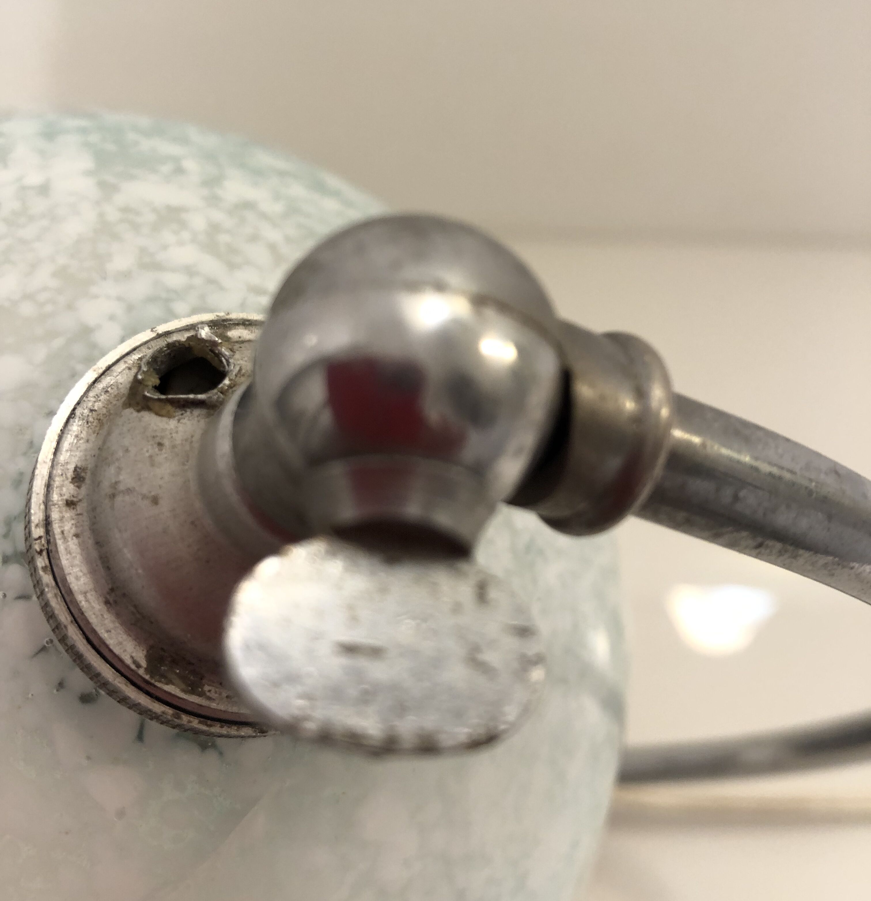 Art Deco adjustable desk or bedside lamp in chromed metal and Clichy globe