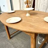 Oval farmhouse table