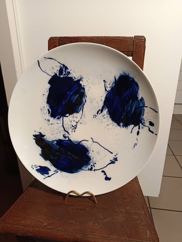 Grand plat design signé Barbara Schroeder – 41 cm – Céramique contemporaine