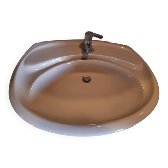 Vintage pedestal sink