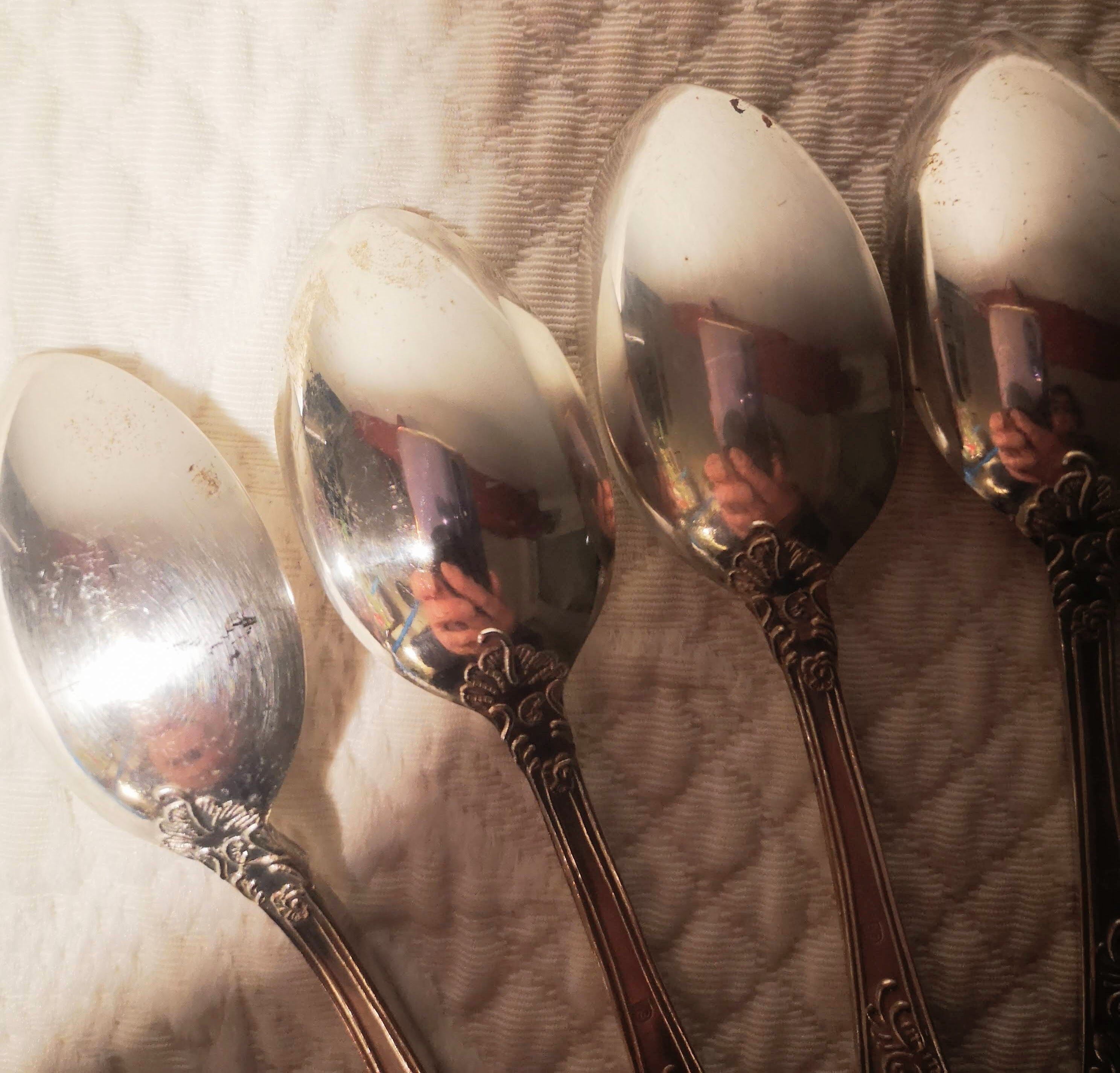 Set 11 dessert spoons in silver metal