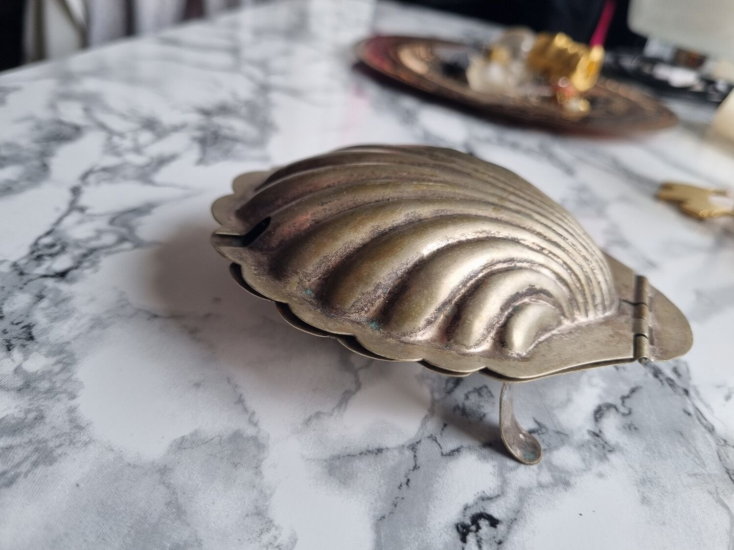 Shell butter dish