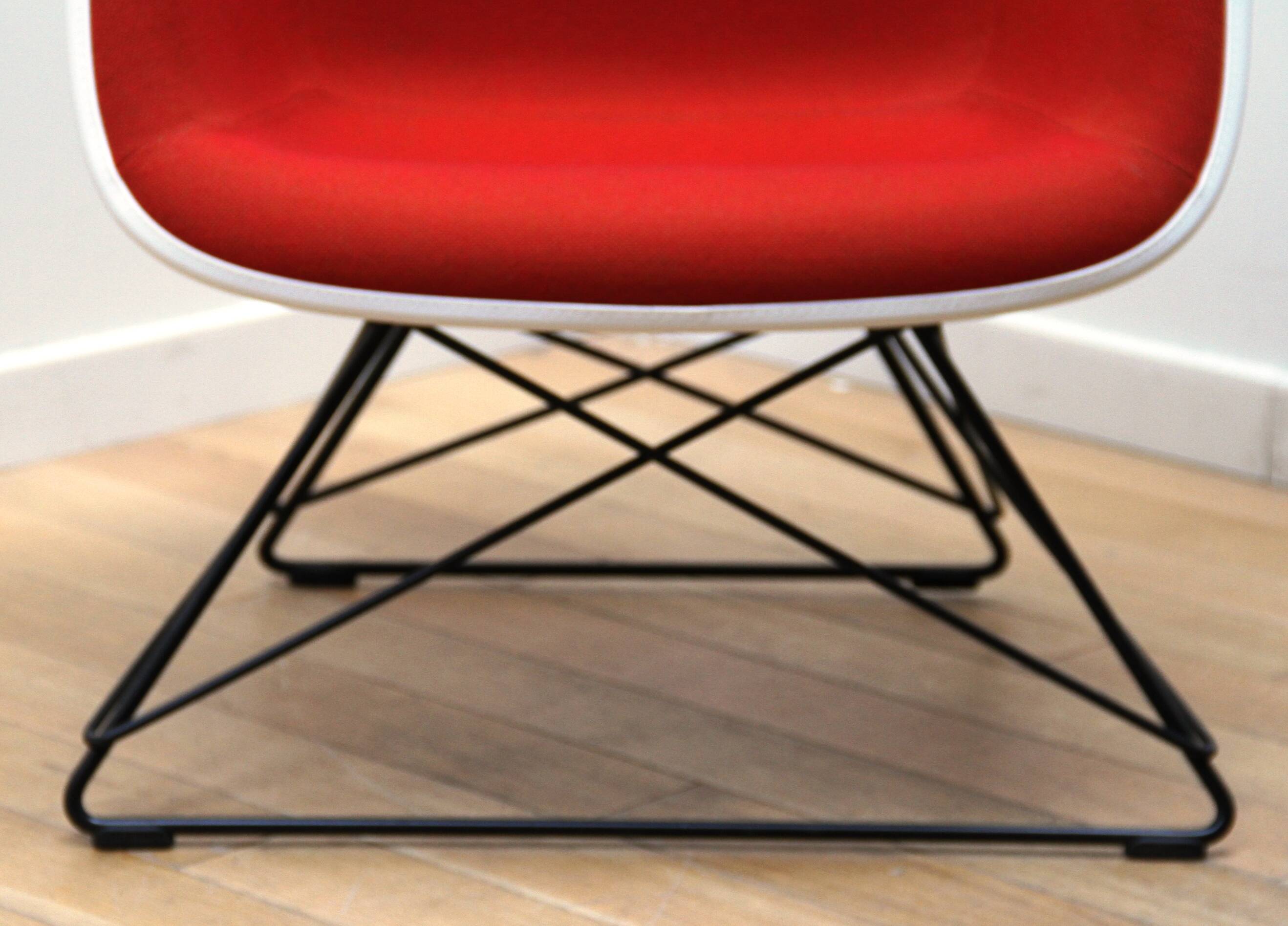 Pair of Arm Chair LAR armchairs, Charles & Ray Eames