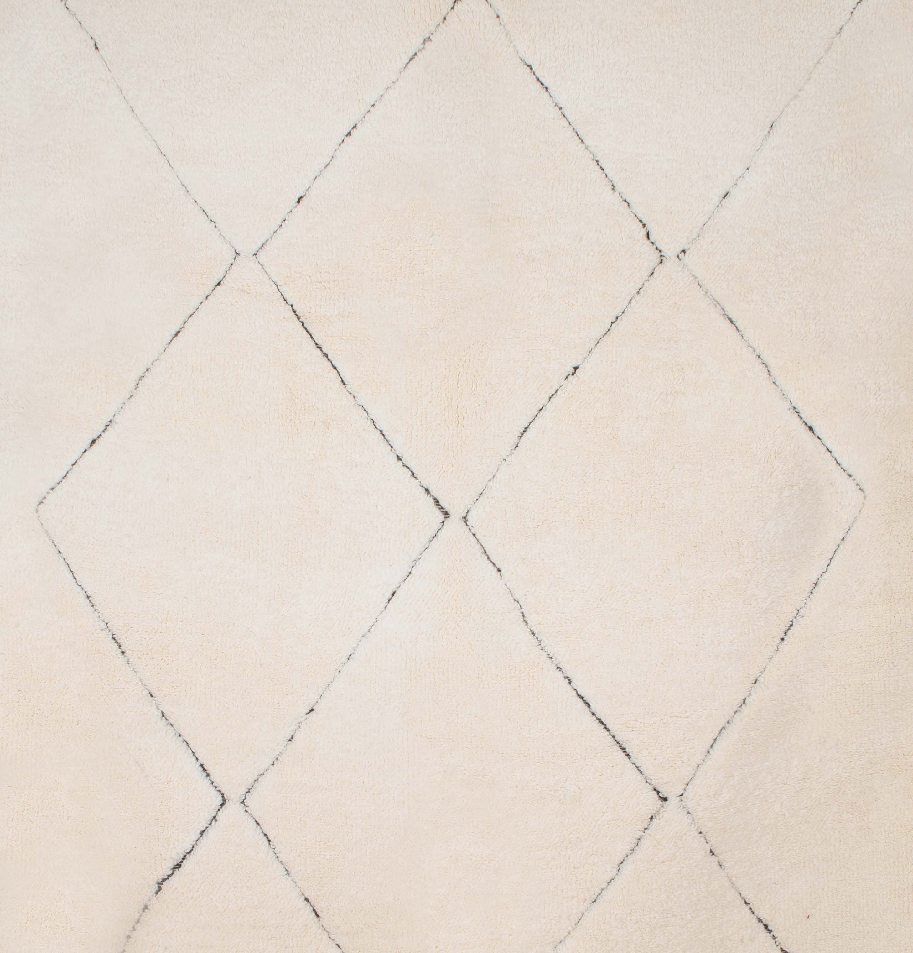 Berber carpet beni ouarain ecru with black lines 304 x 216 cm