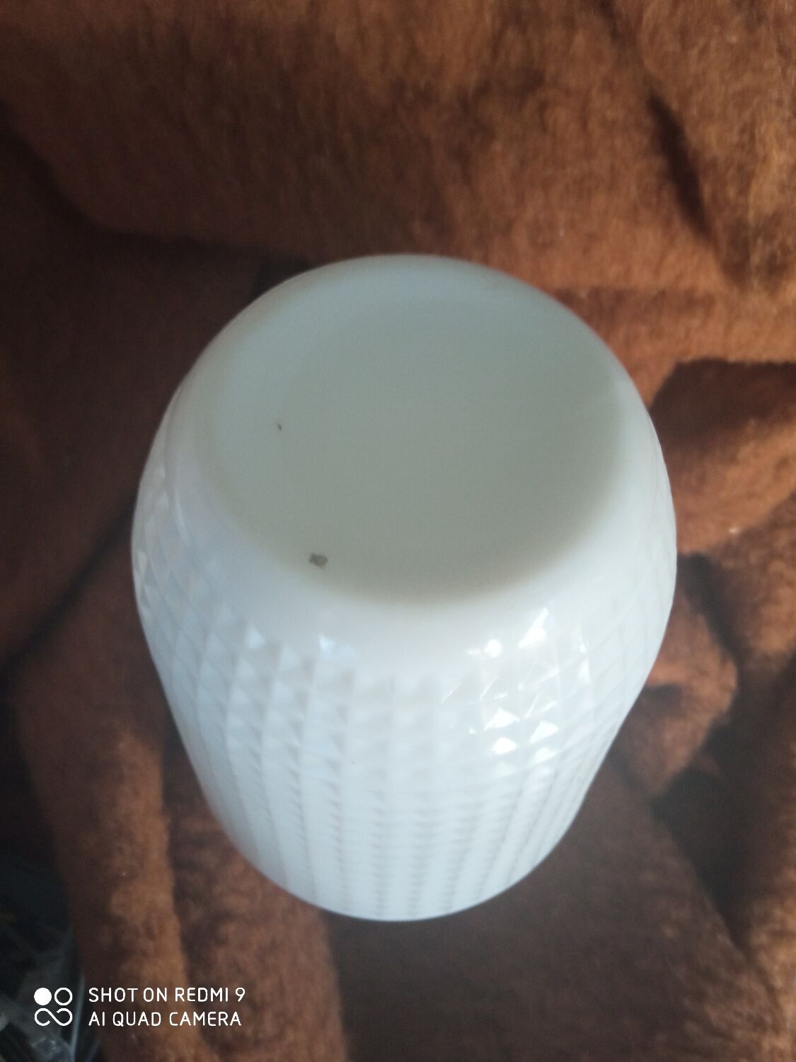 Vase en opaline motif floral
