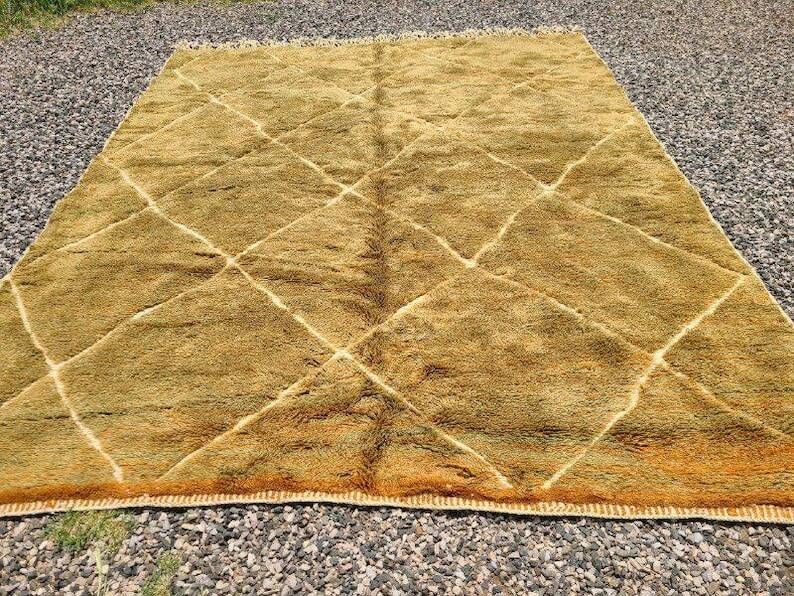 Large ochre and mustard Moroccan Mrirt rug 350x300 cm – diamond pattern