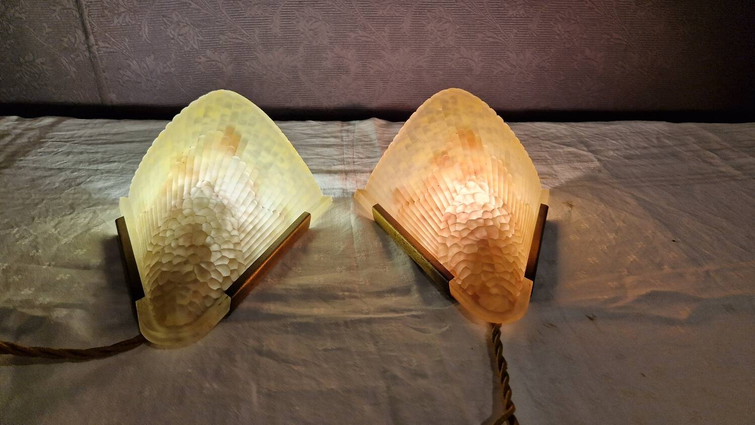 Paire d'appliques de style art deco