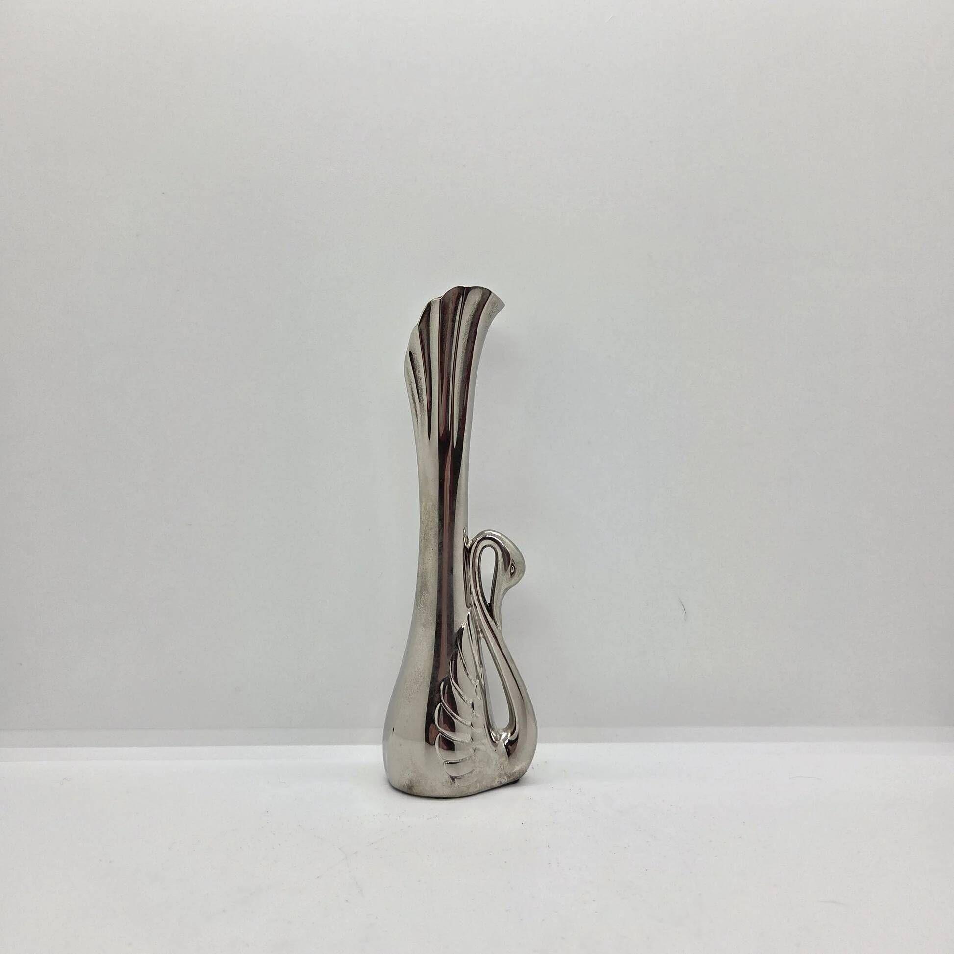 Silver-plated swan soliflore