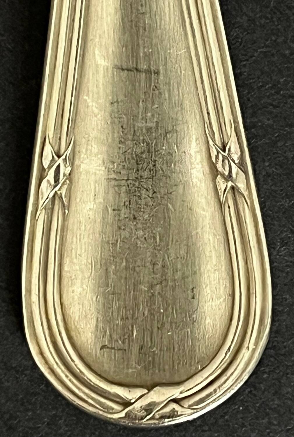 12 Apollo silver-plated cutlery pieces