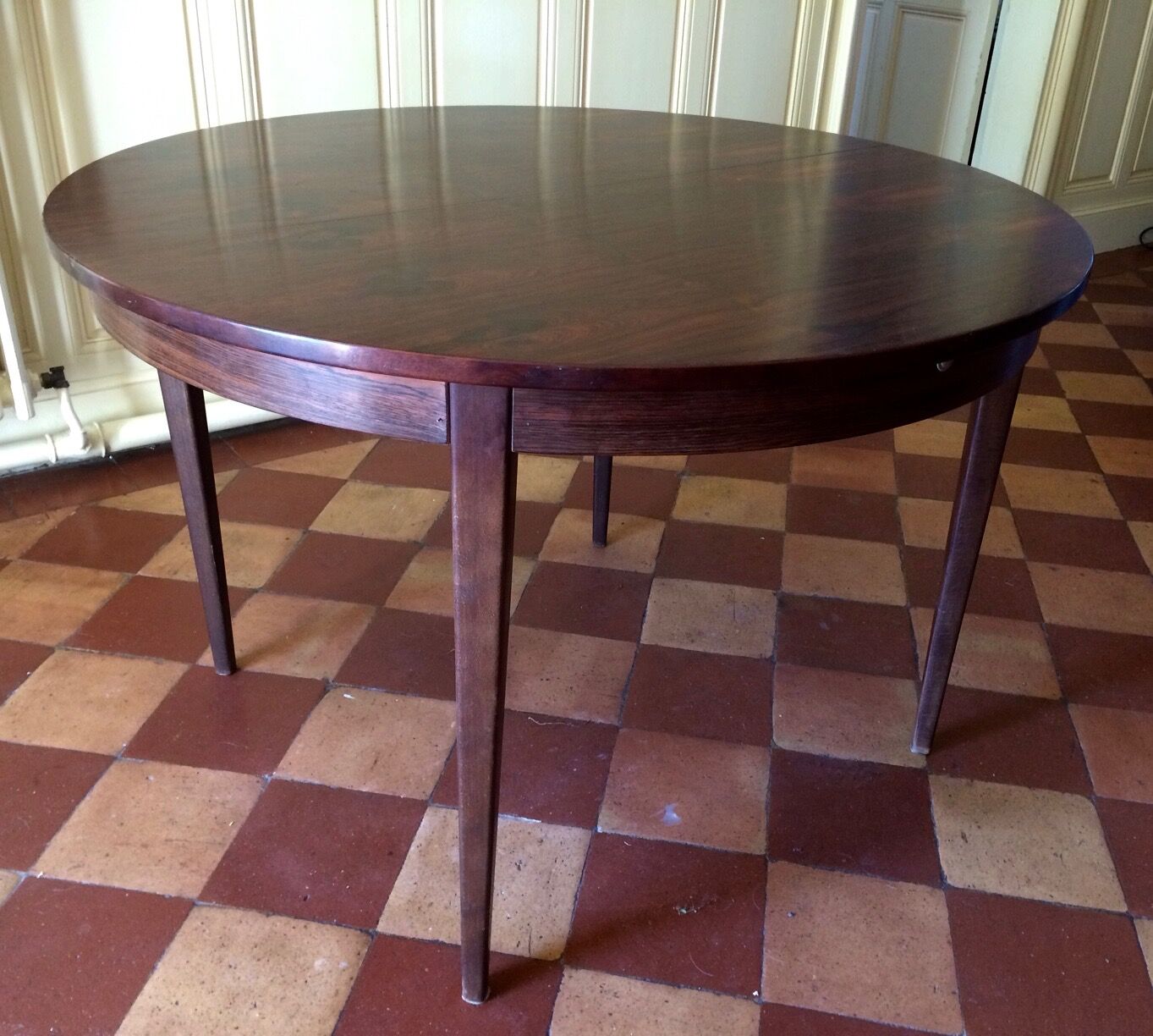 Round table rosewood, extendable