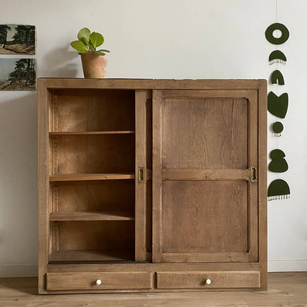 Sideboard/trade furniture with sliding doors