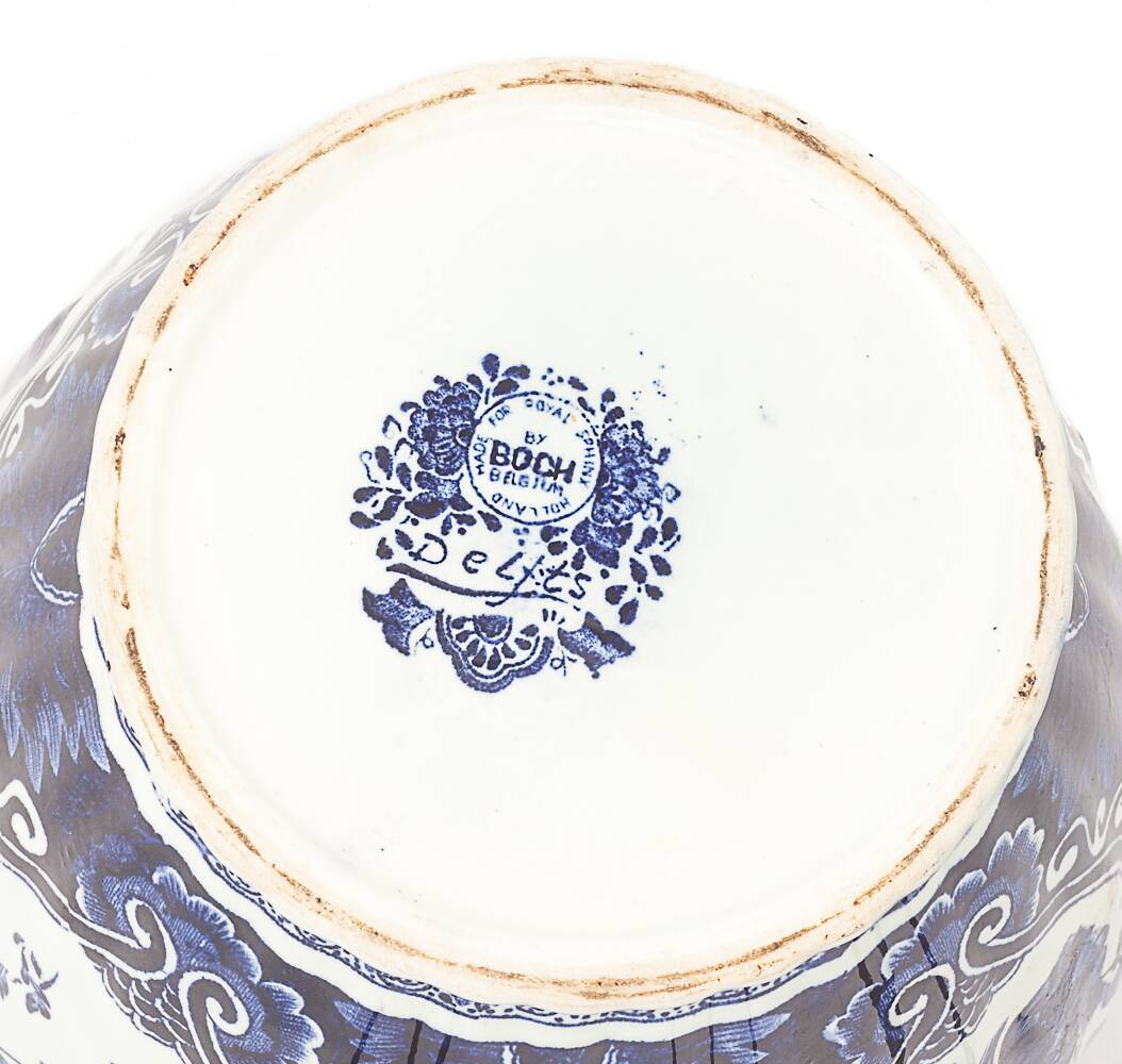 Delft earthenware vase