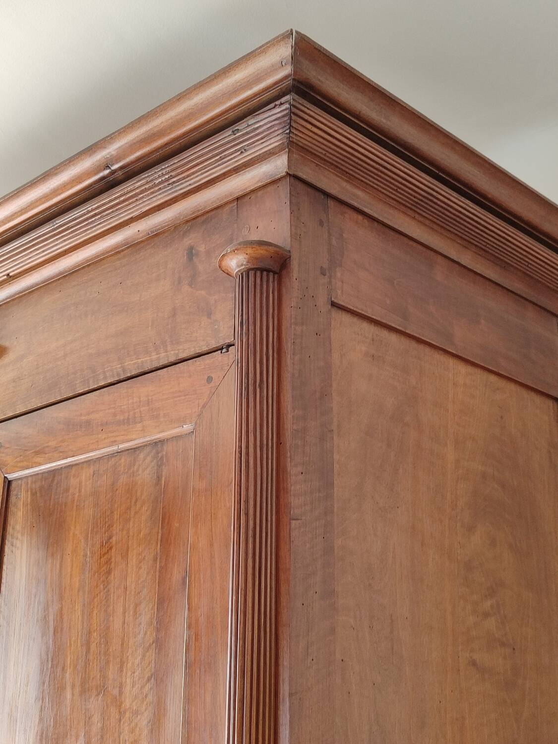 Armoire ancienne en bois