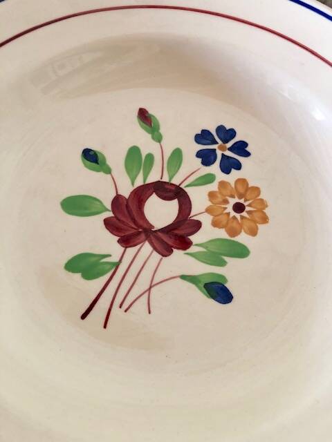 Luneville plates, "Chantilly" model