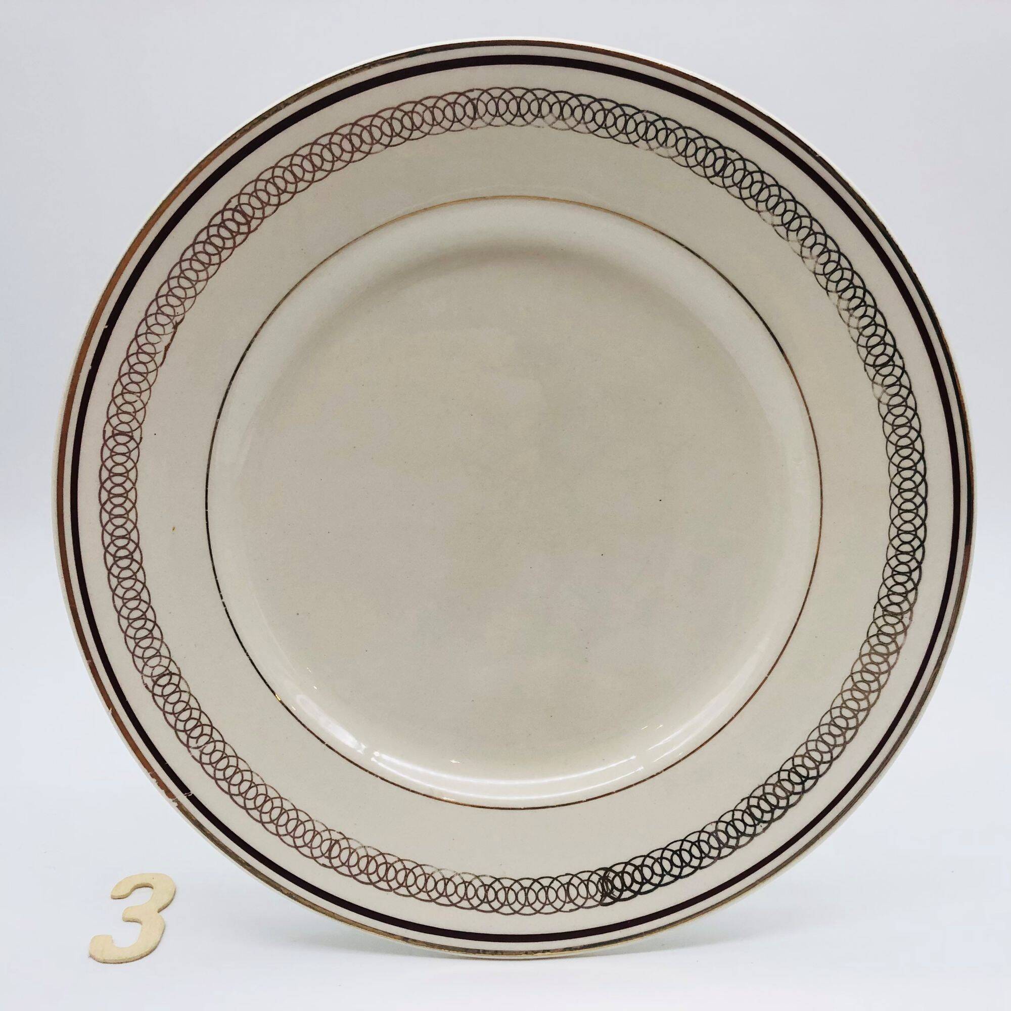6 “Gien” Dinner Plates.