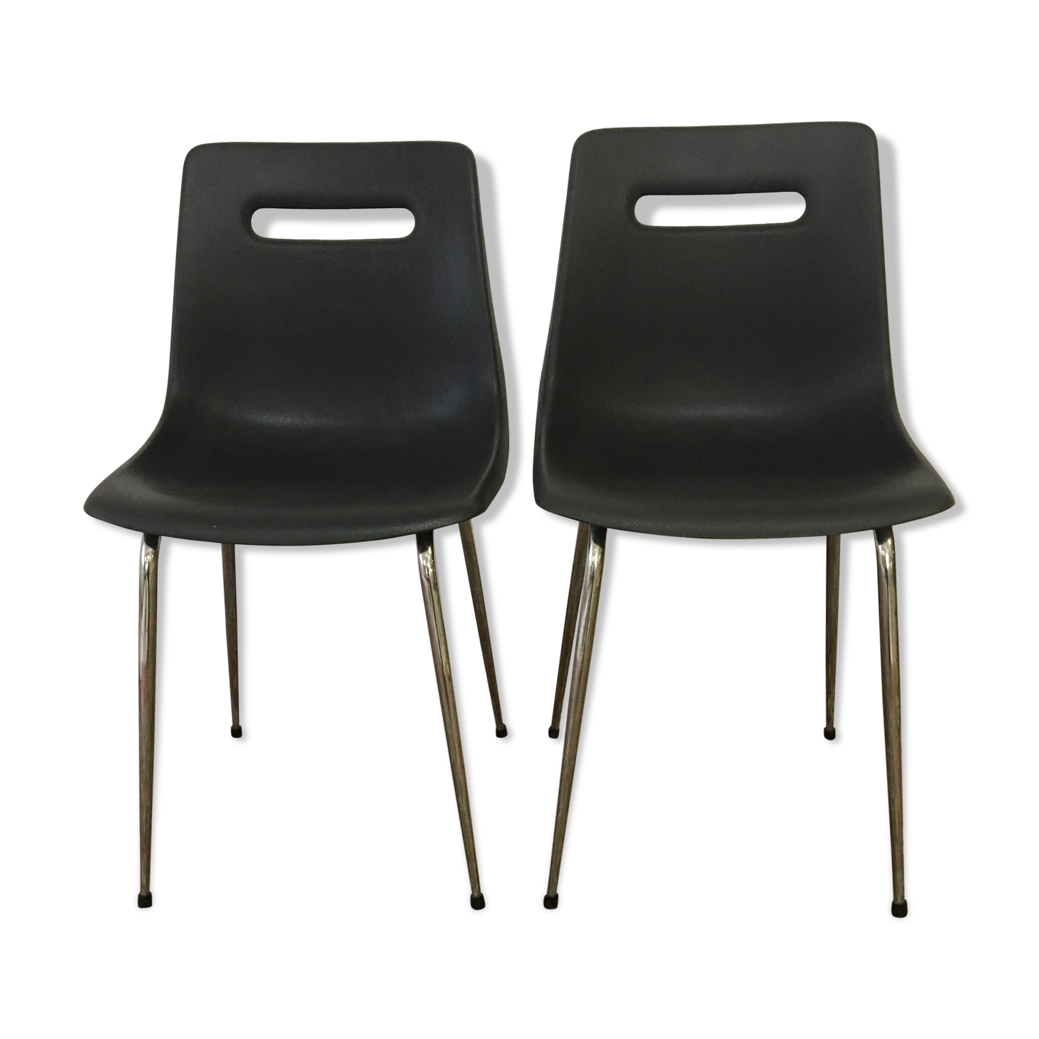 Pair of Grosfillex barrel chairs