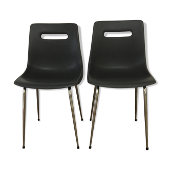 Pair of Grosfillex barrel chairs