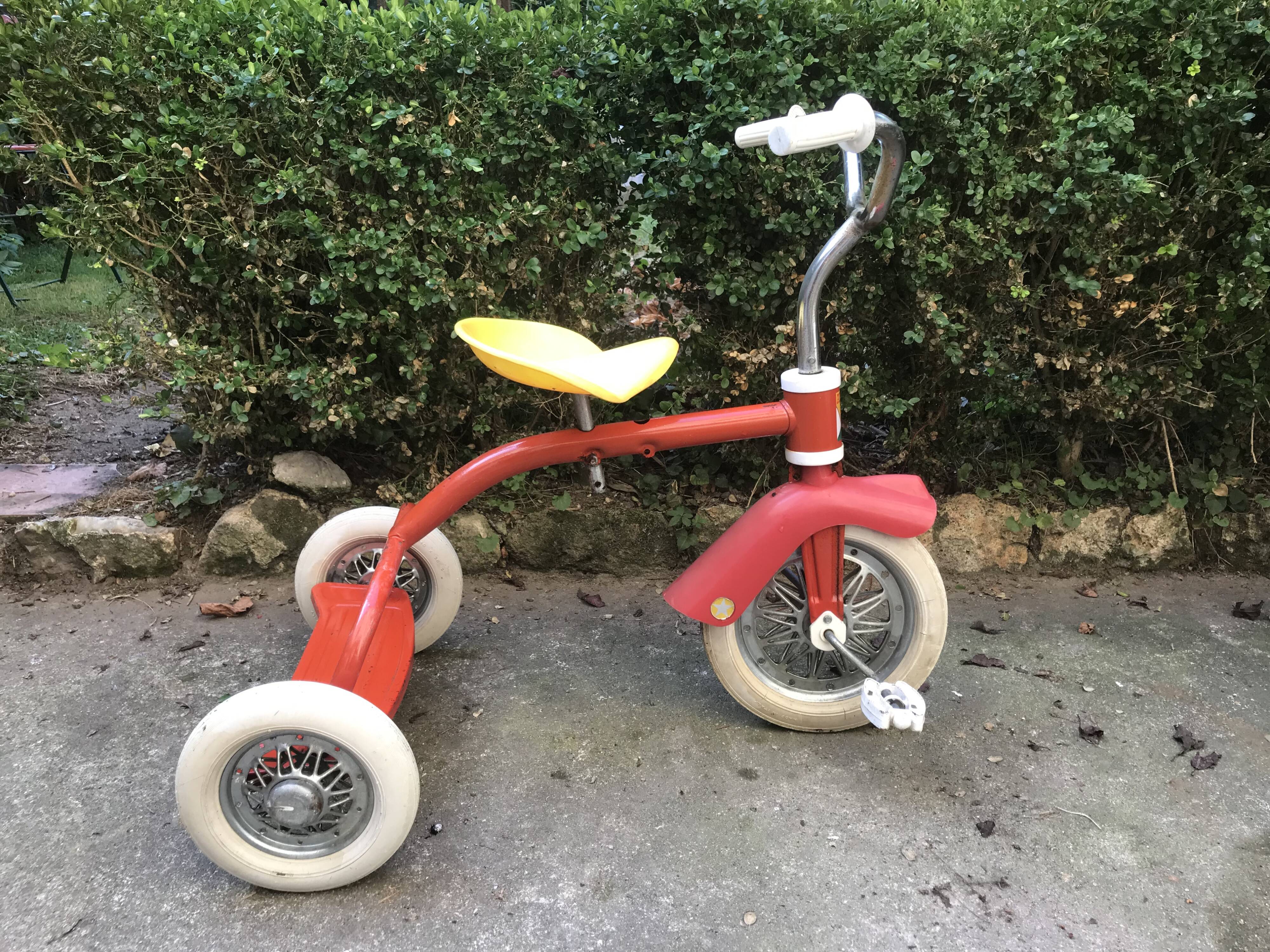 Trycycle vintage child