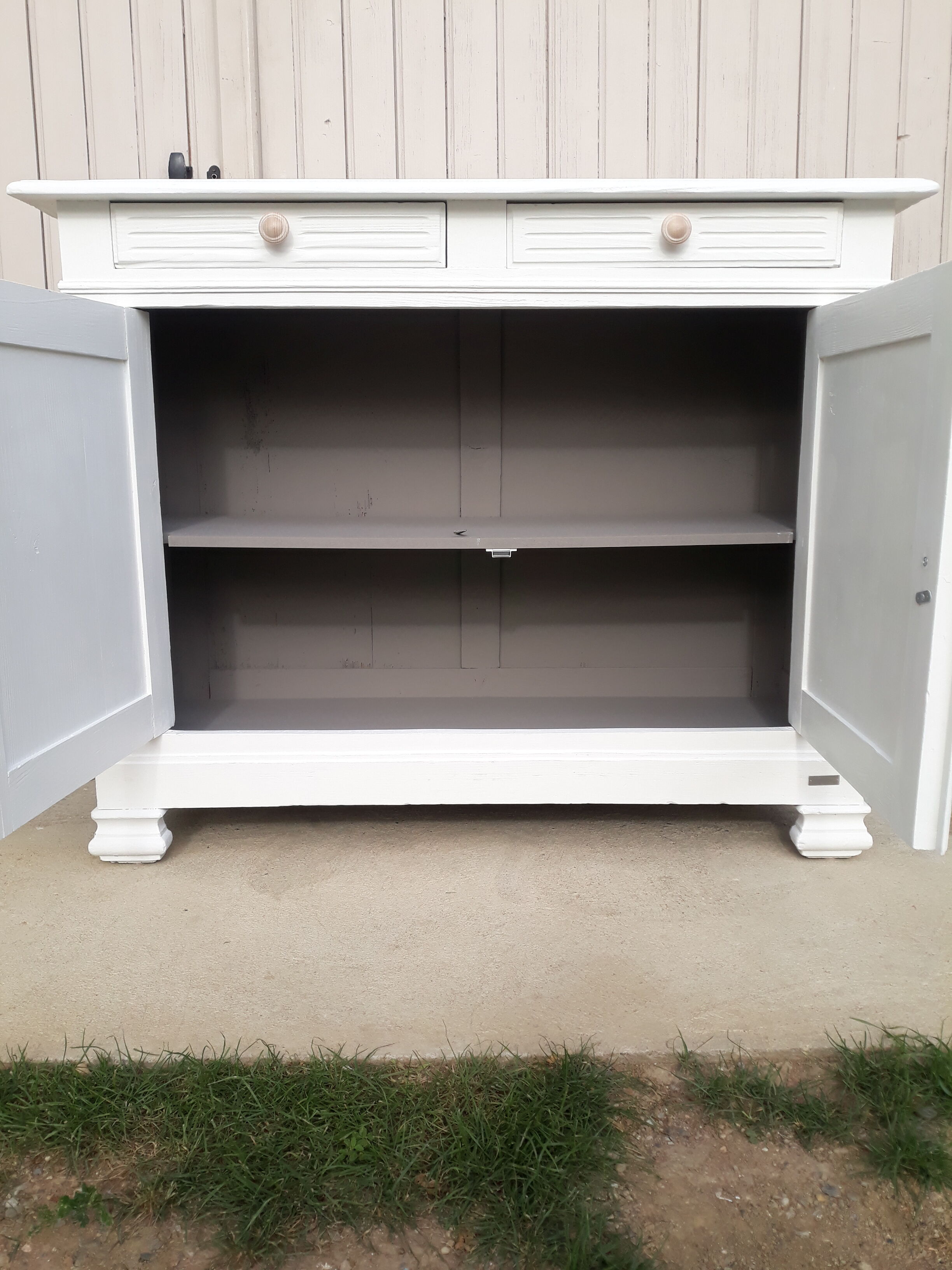 Parisian-style buffet