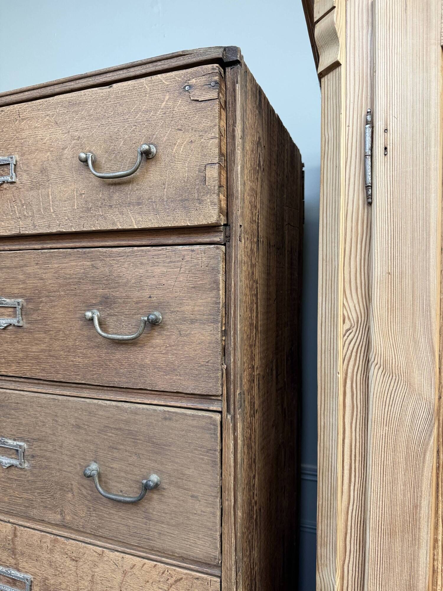 Large workshop cabinet with drawers (renovated)