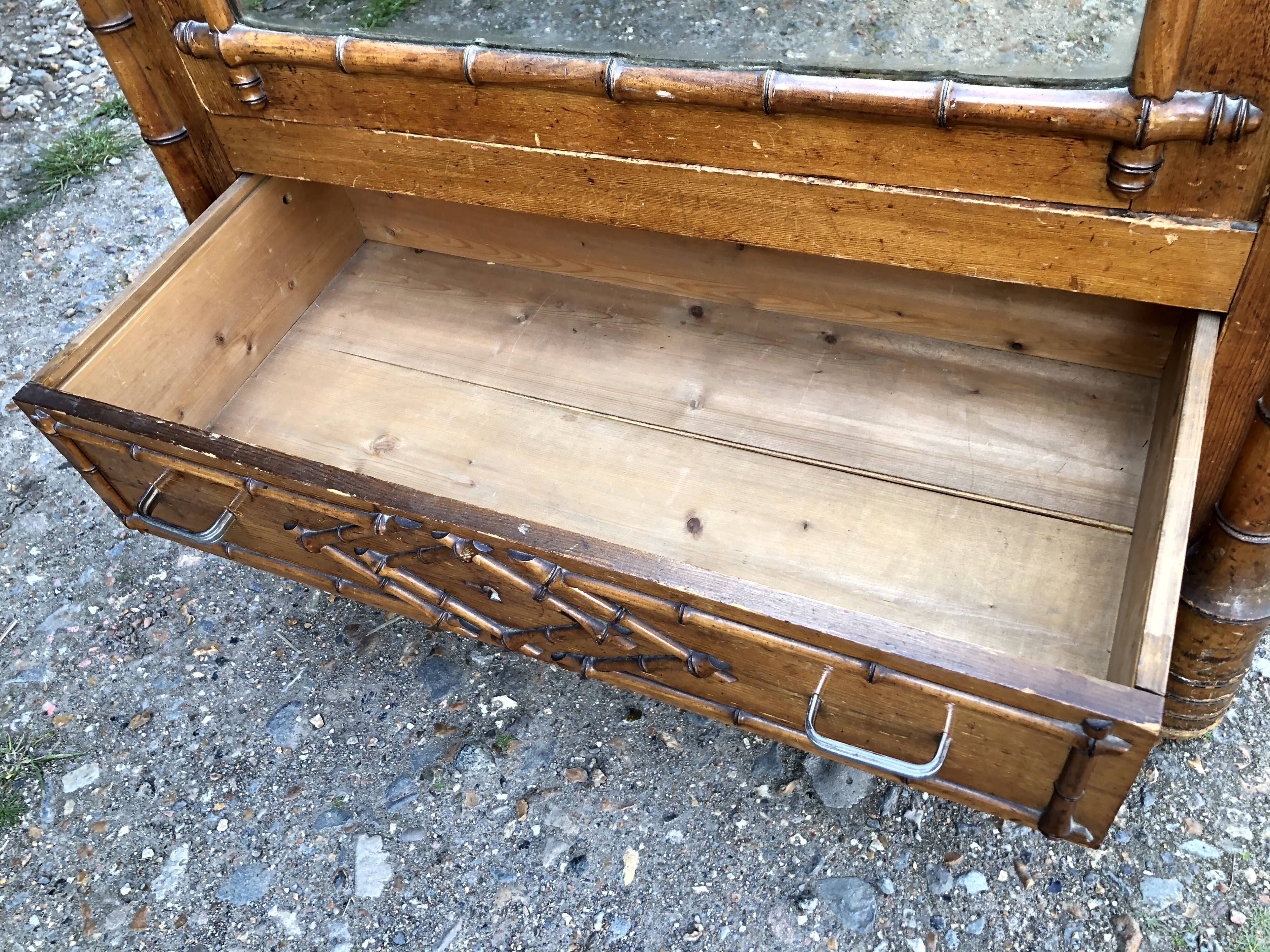 Armoire parisienne imitation bambou  1950