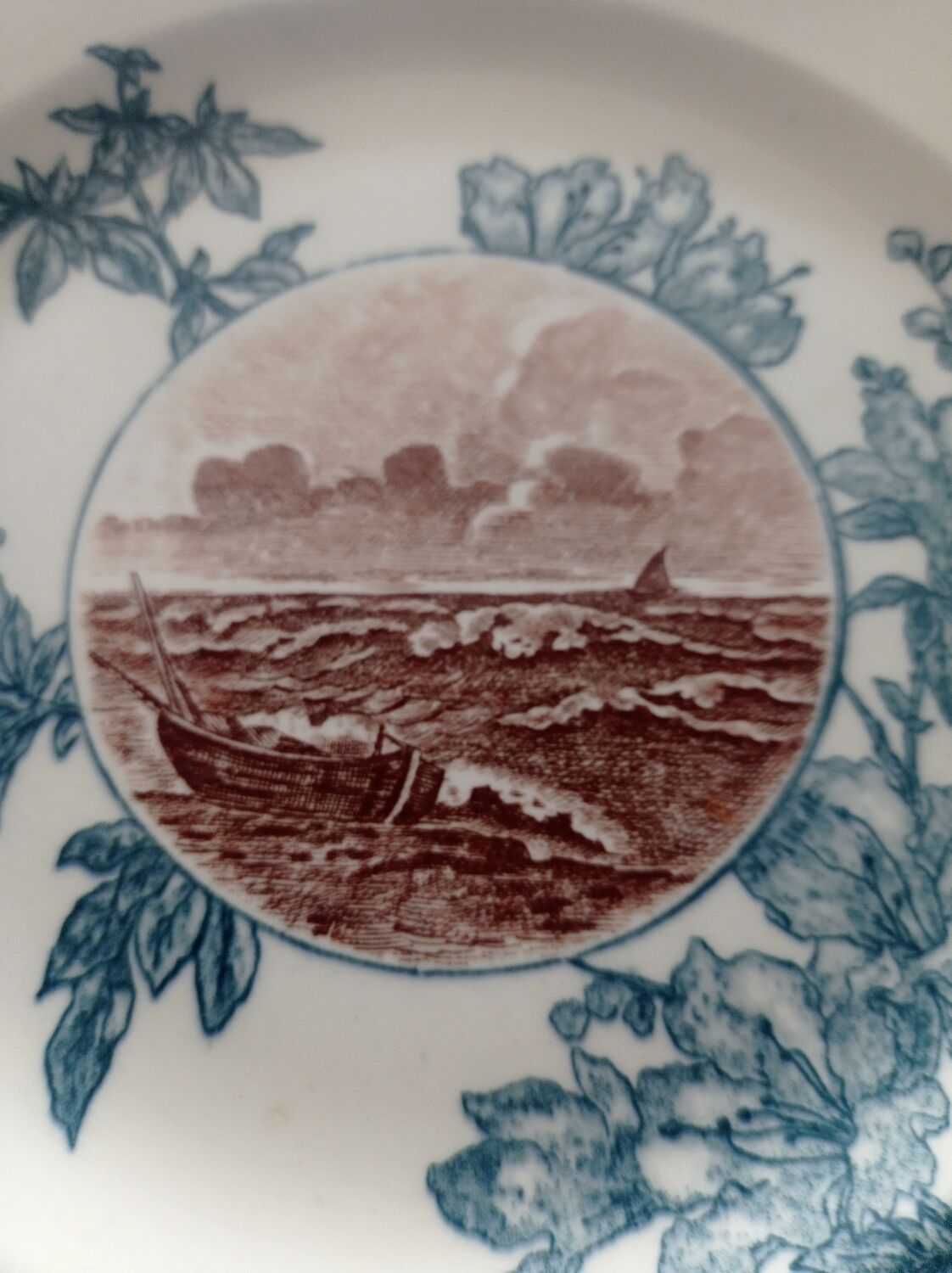 Square plates iron earth