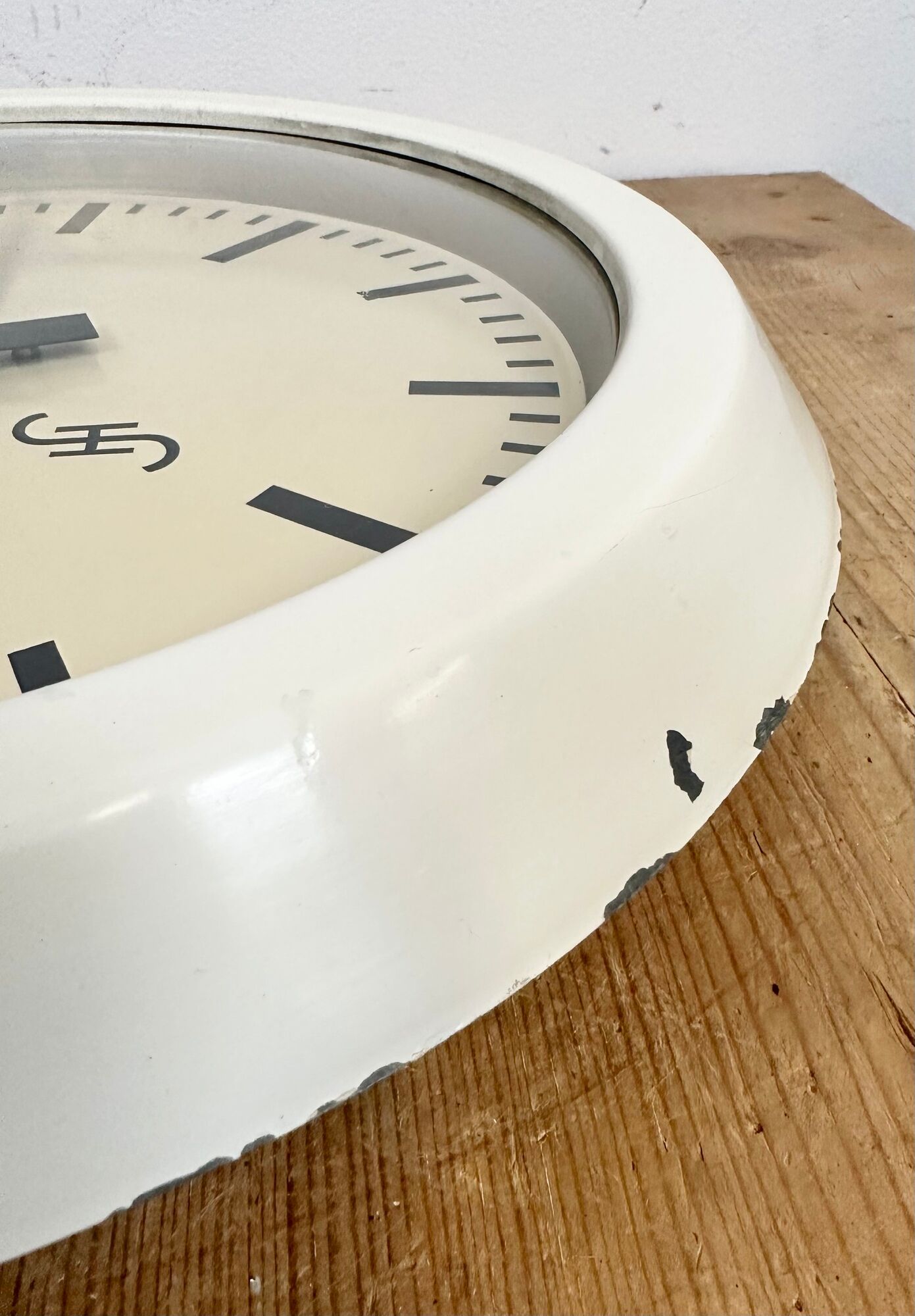 Beige industrial factory wall clock from Siemens, 1950s