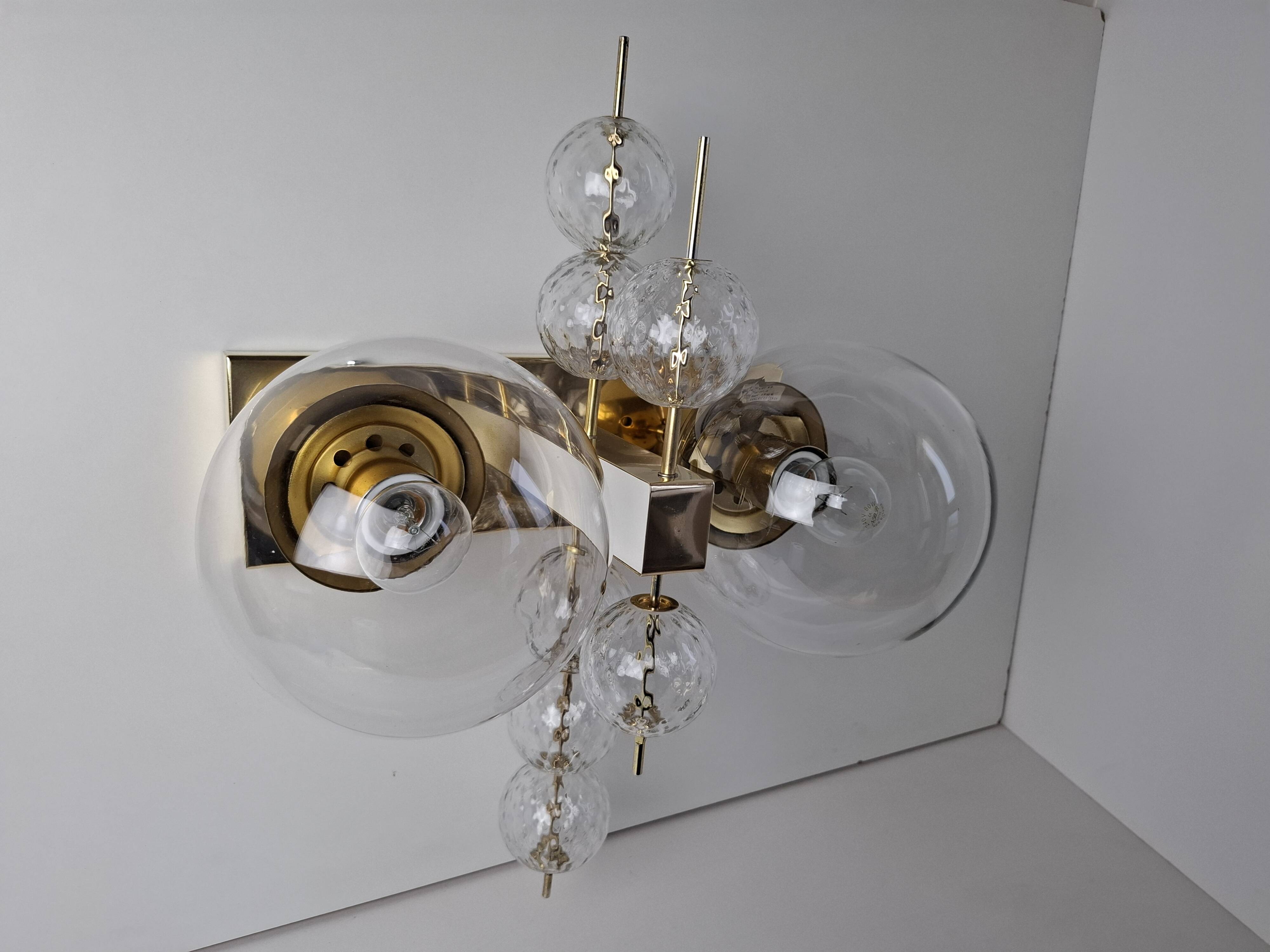 Applique murale tchèque en laiton et verre du milieu du siècle, par Kamenický Šenov, années 1970