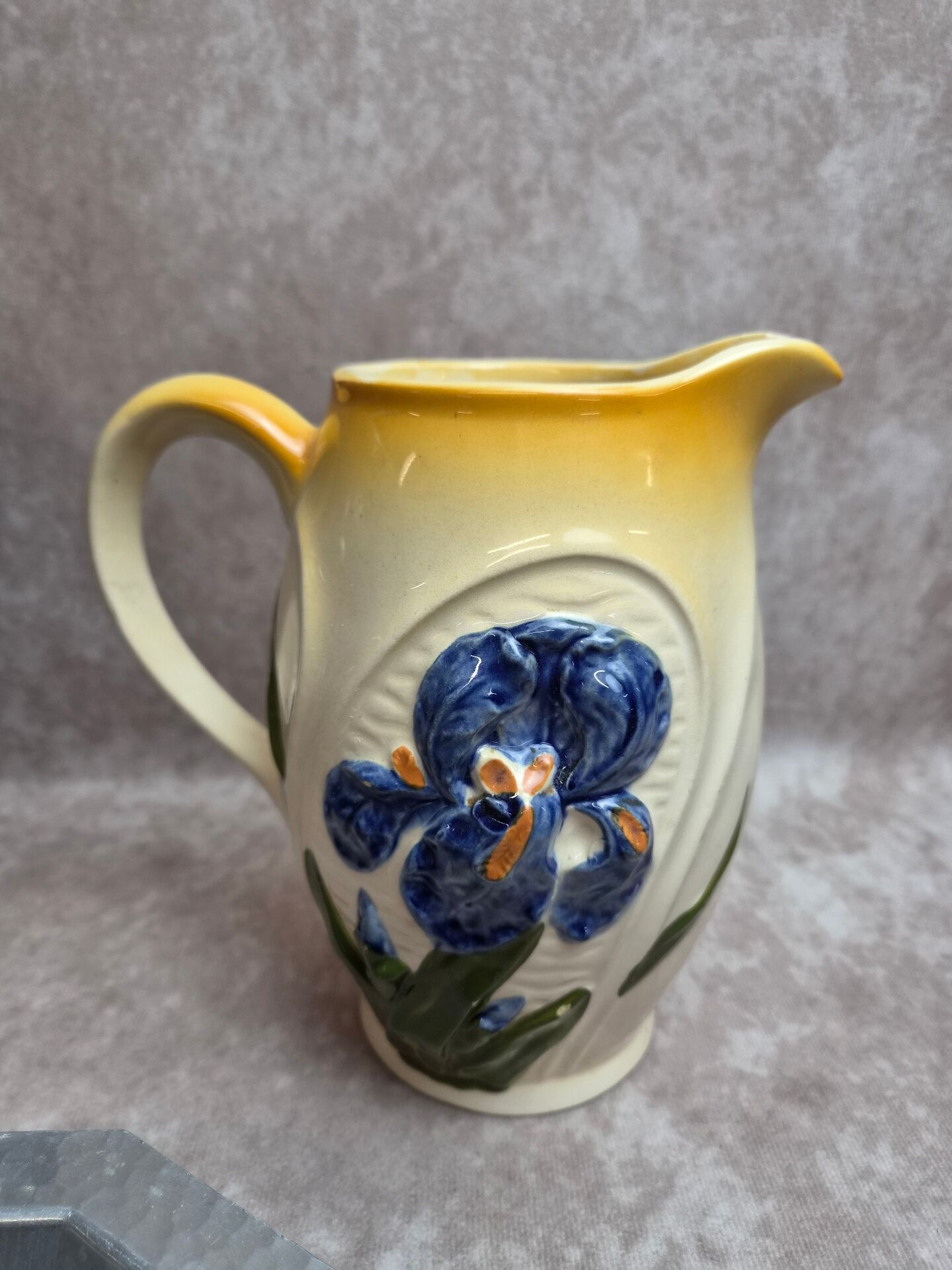 Reserved lot of 4 vintage items.