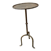 Henri POUENAT (1934-1987) Table ou guéridon en acier à patine mordorée