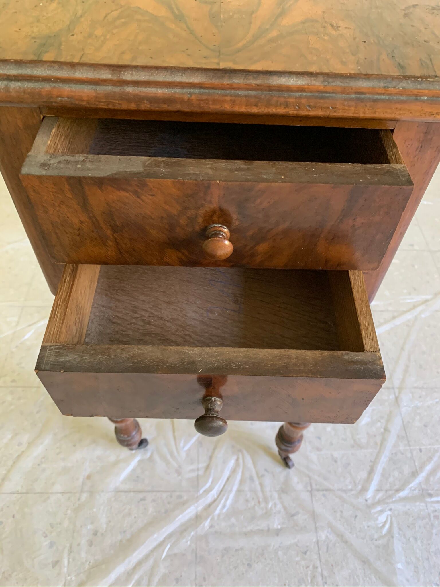 Table de chevet