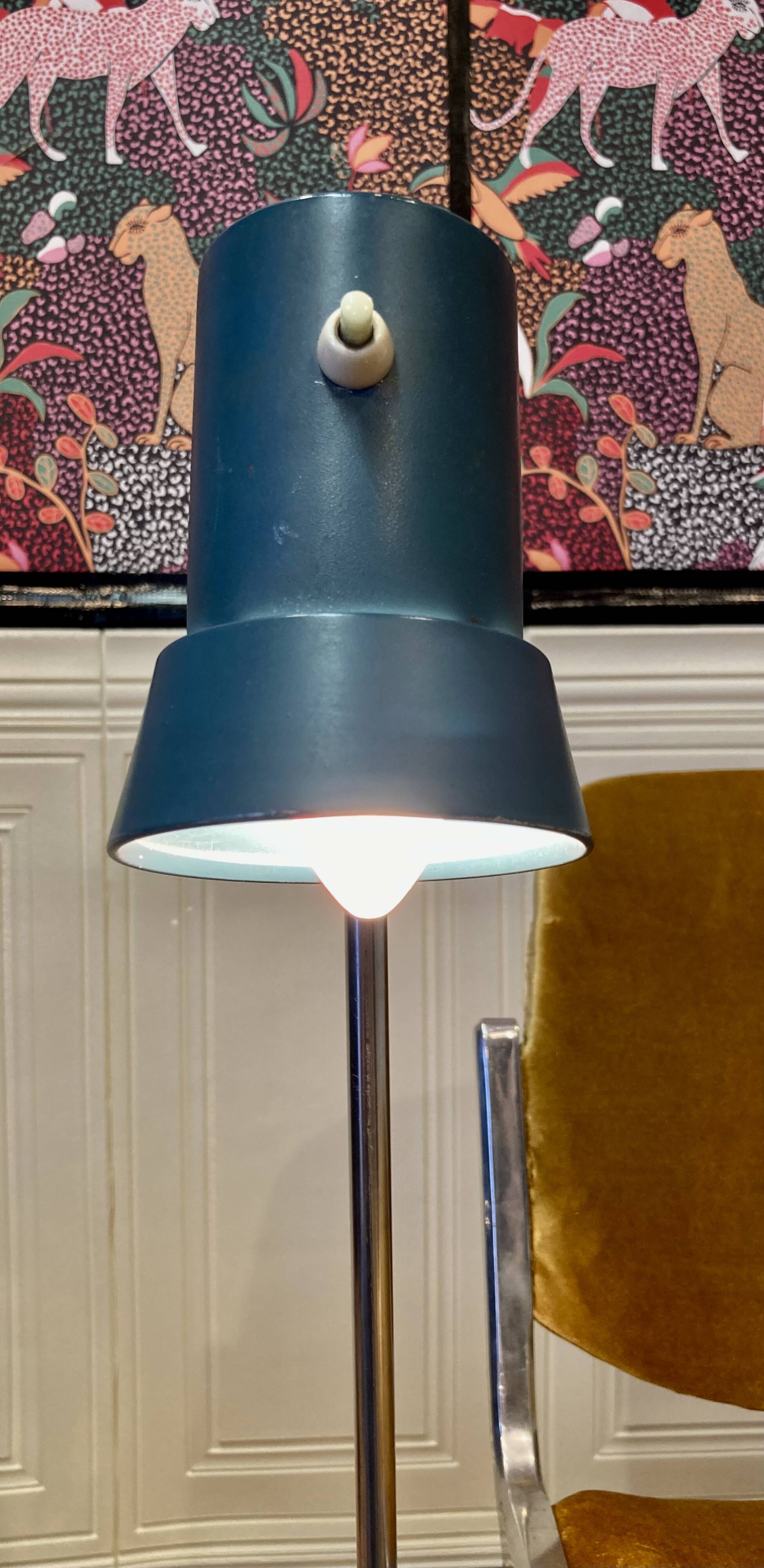 Large modular industrial lamp from the 1950s.
