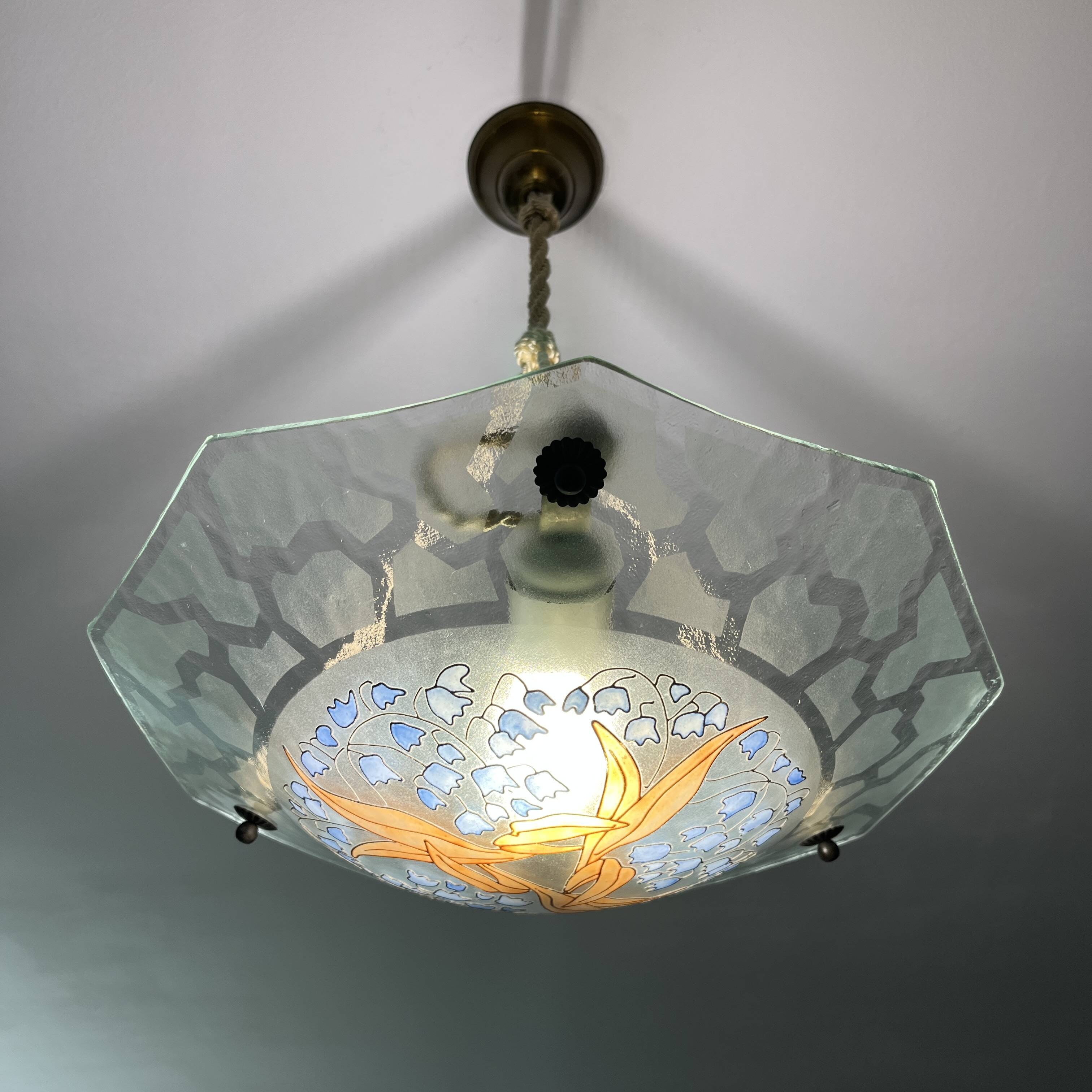 Aurys Loys Lucha enameled glass basin with lily of the valley decoration