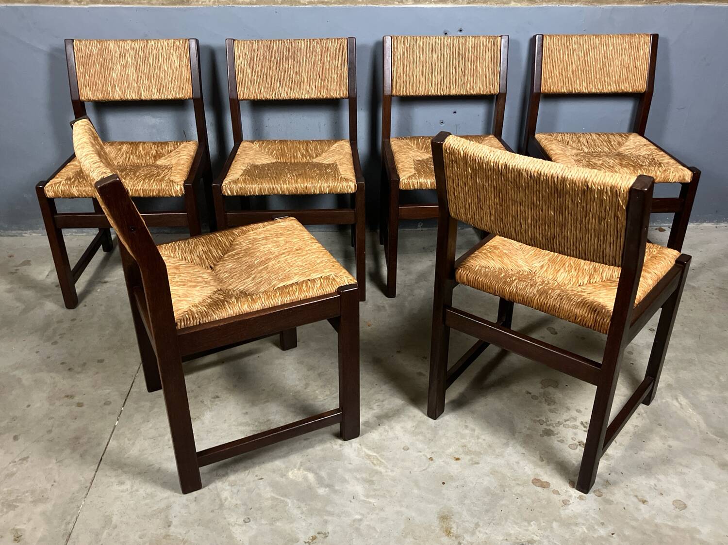 6 wooden vintage chairs dark wood rush