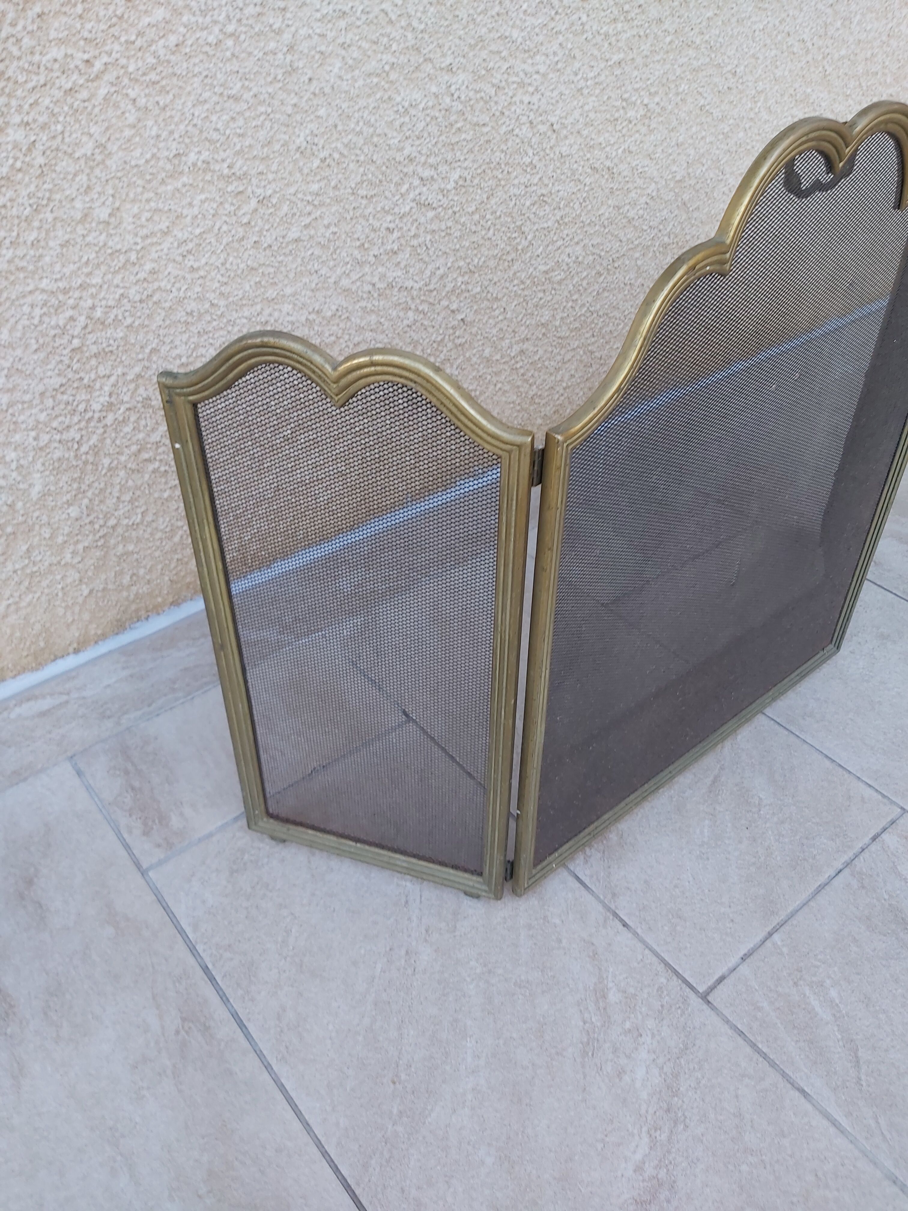 Fire shield brass chimney screen