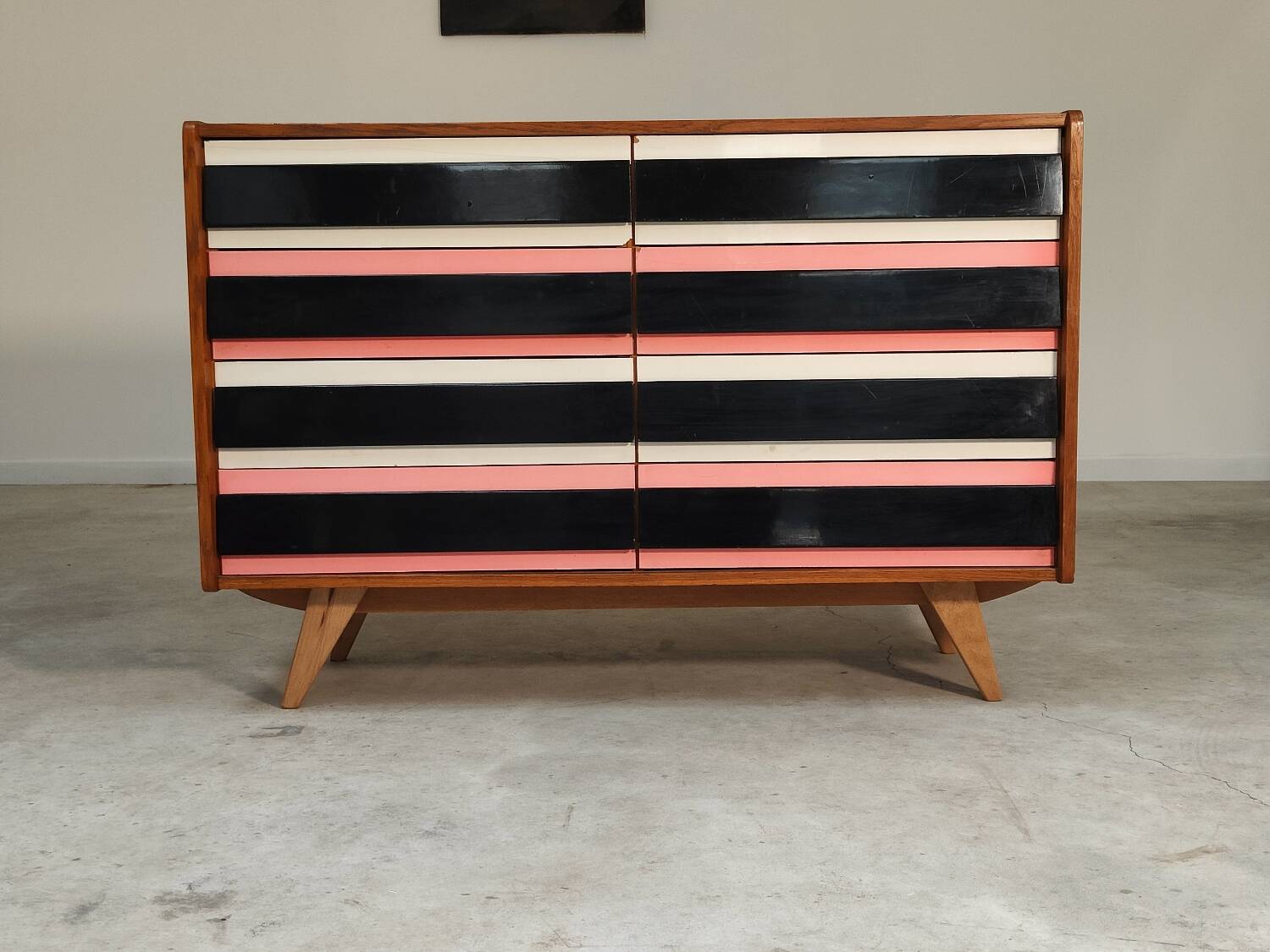U-453 pink chest of drawers, old edition by Jiri Jiroutek for Interier Praha 1960