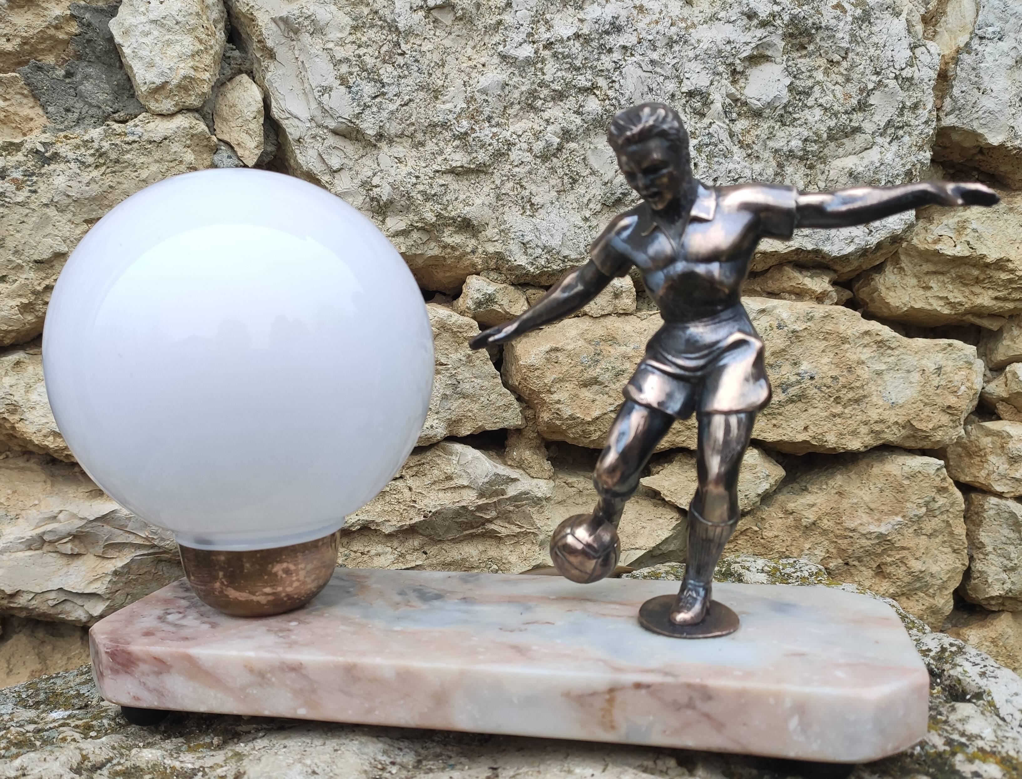Art deco lamp in footballer marble