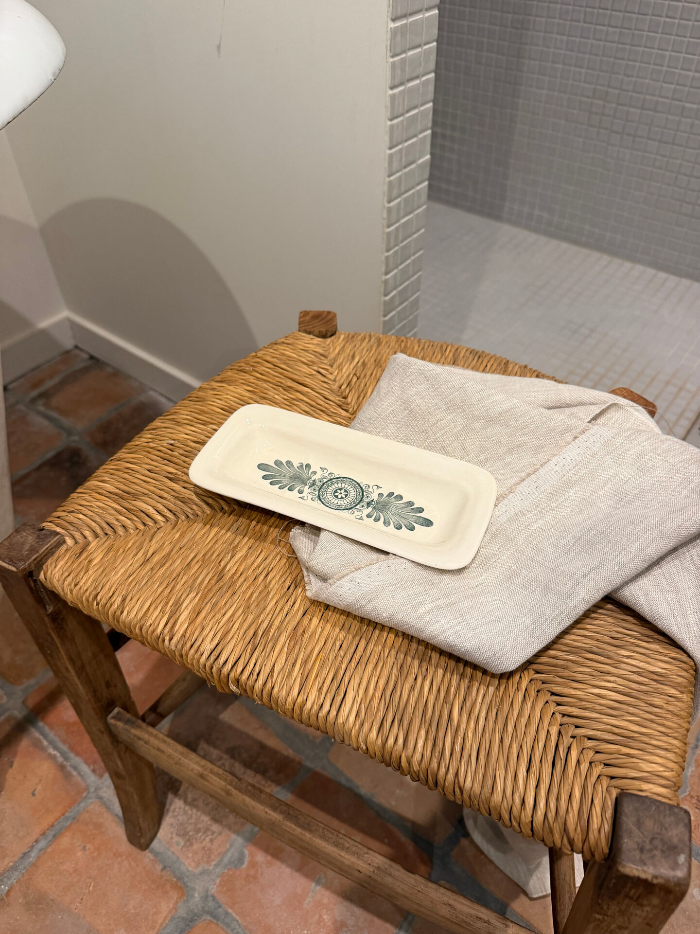 Longchamp soap dish in earthenware
