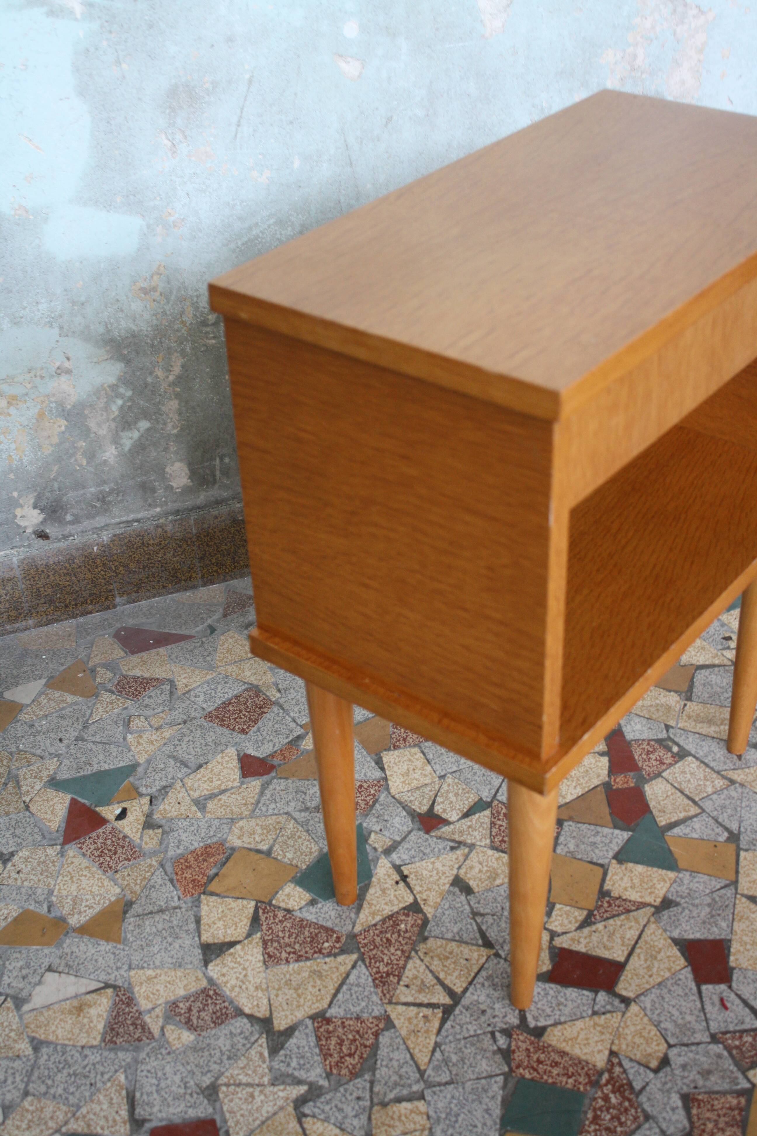 Table de chevet vintage en bois