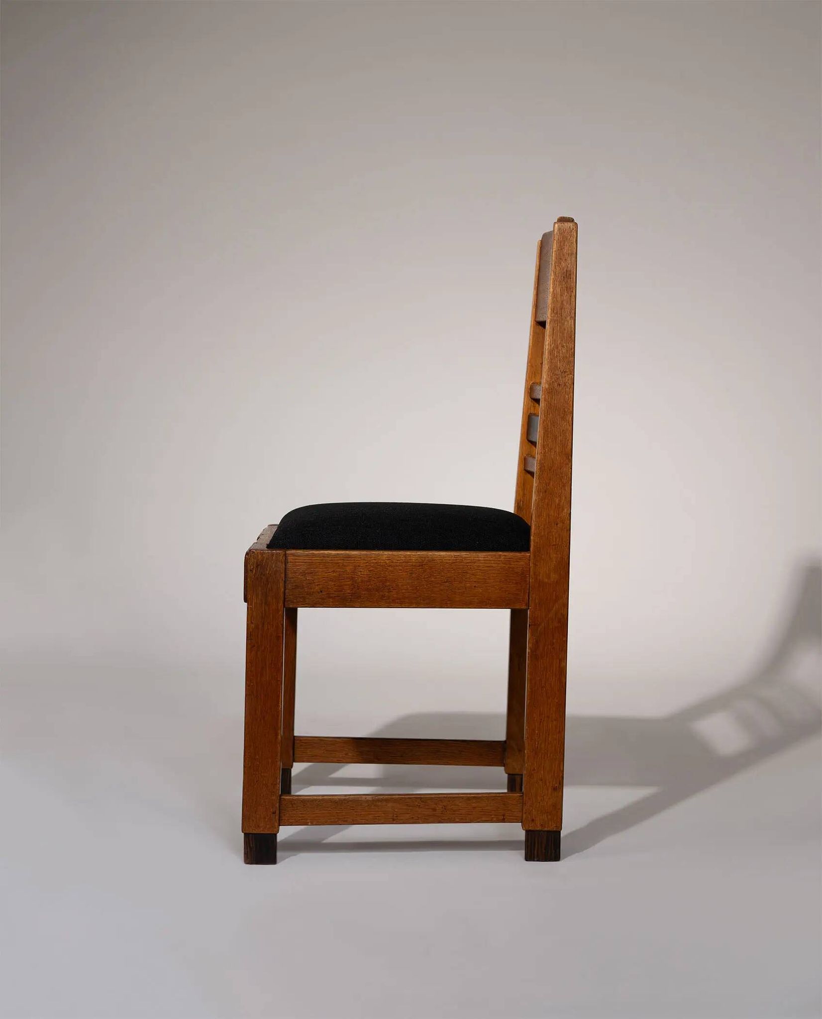 Amsterdam School oak dining chairs, Netherlands, 1920s
