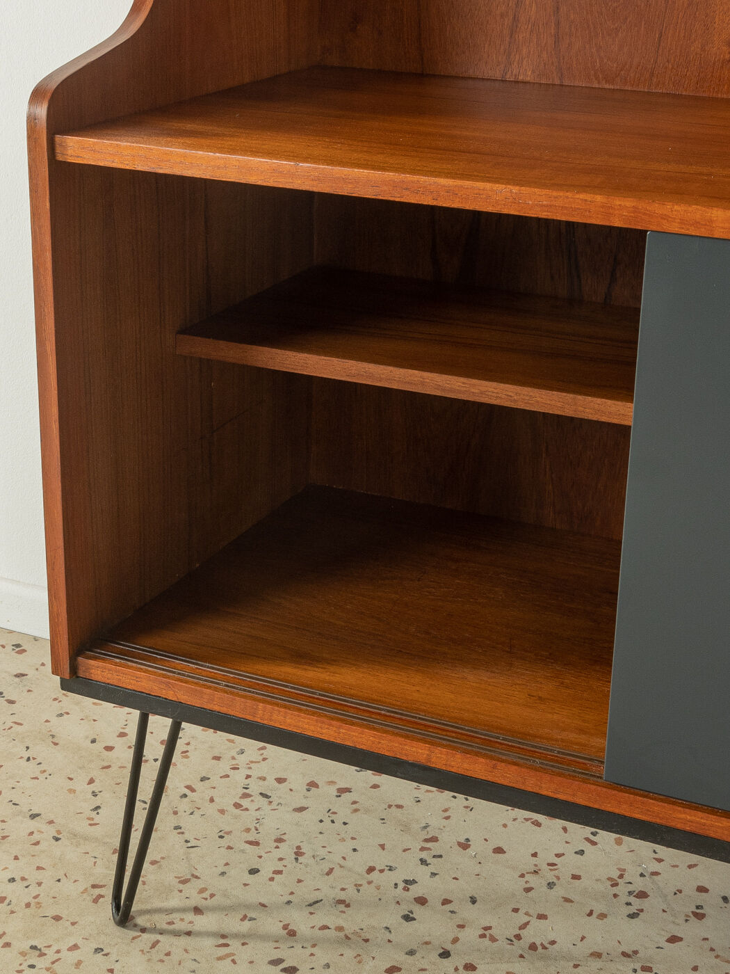 1950s dresser