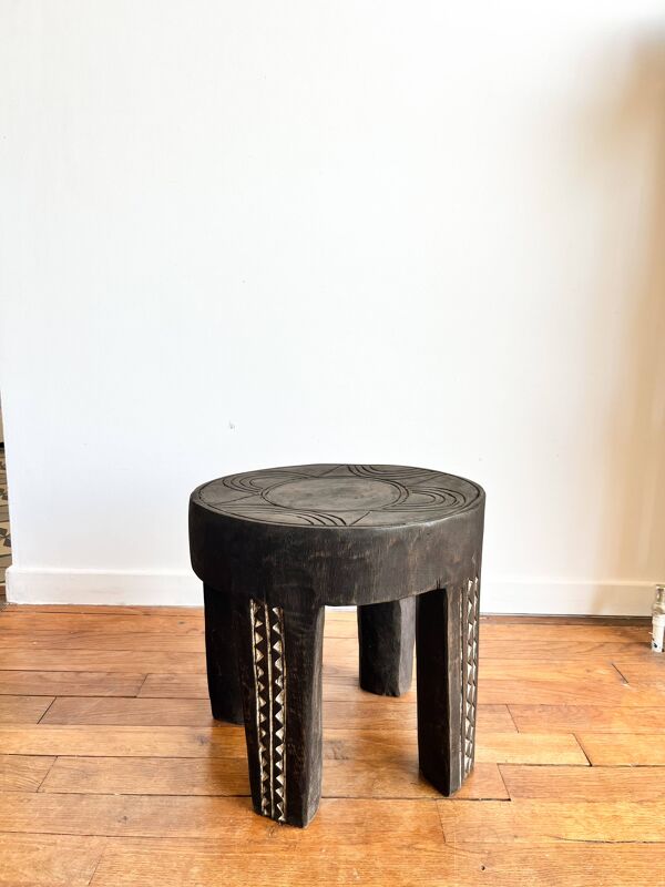 Bout de canapé tabouret massif en bois - table d'appoint- table de chevet