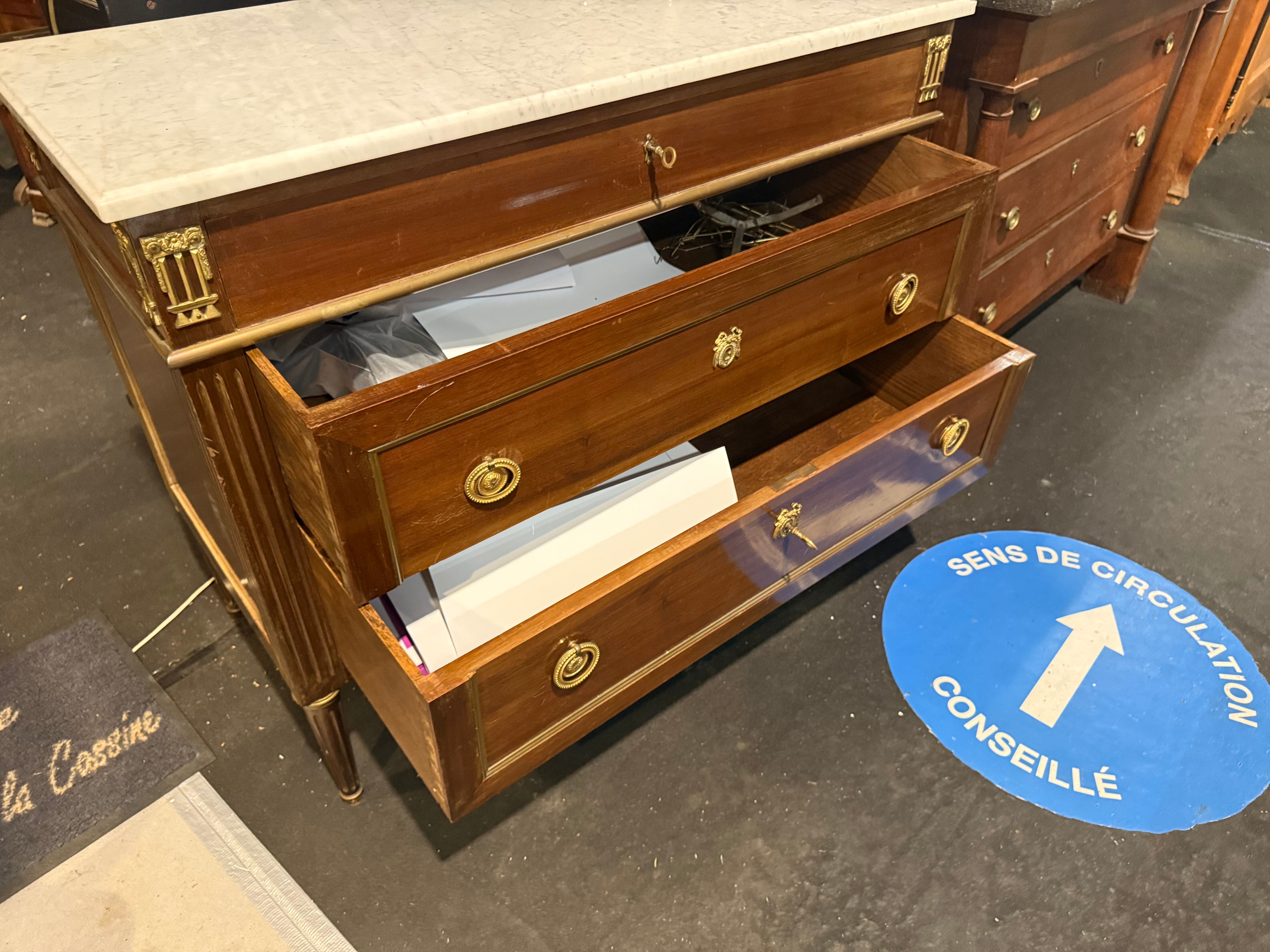 Commode Louis XVI
