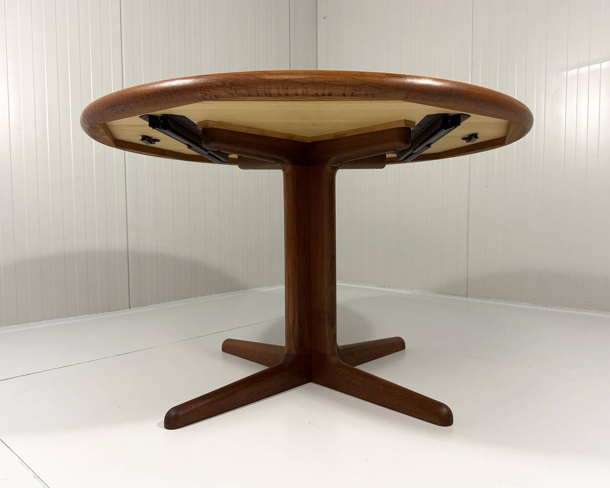 Teak extendable dining table by KS Møbler Denmark