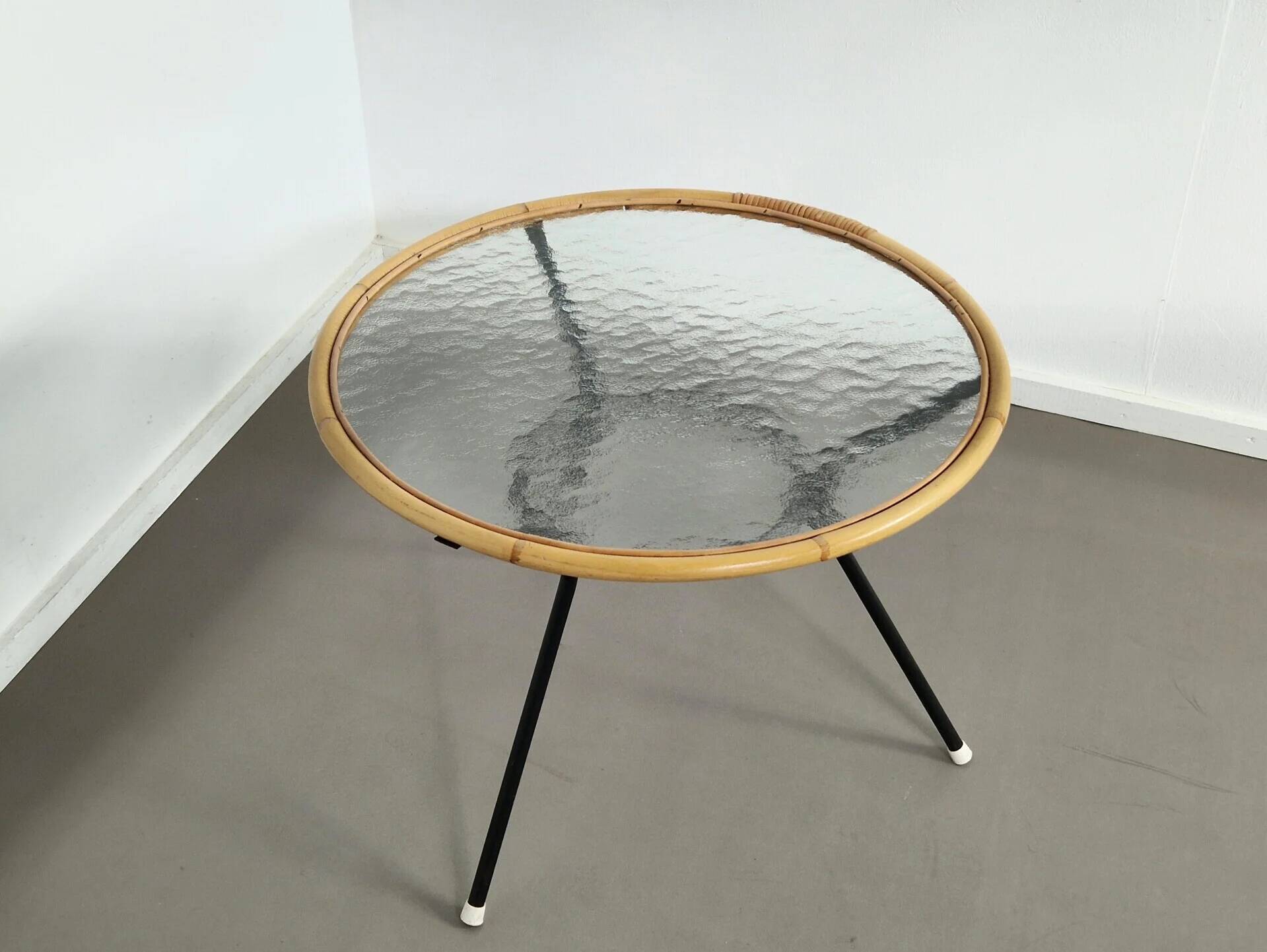 Rohé Noordwolde | Vintage rattan side table