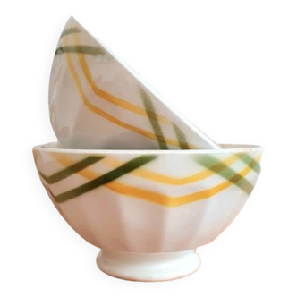 Set of 2 old ceramic bowls