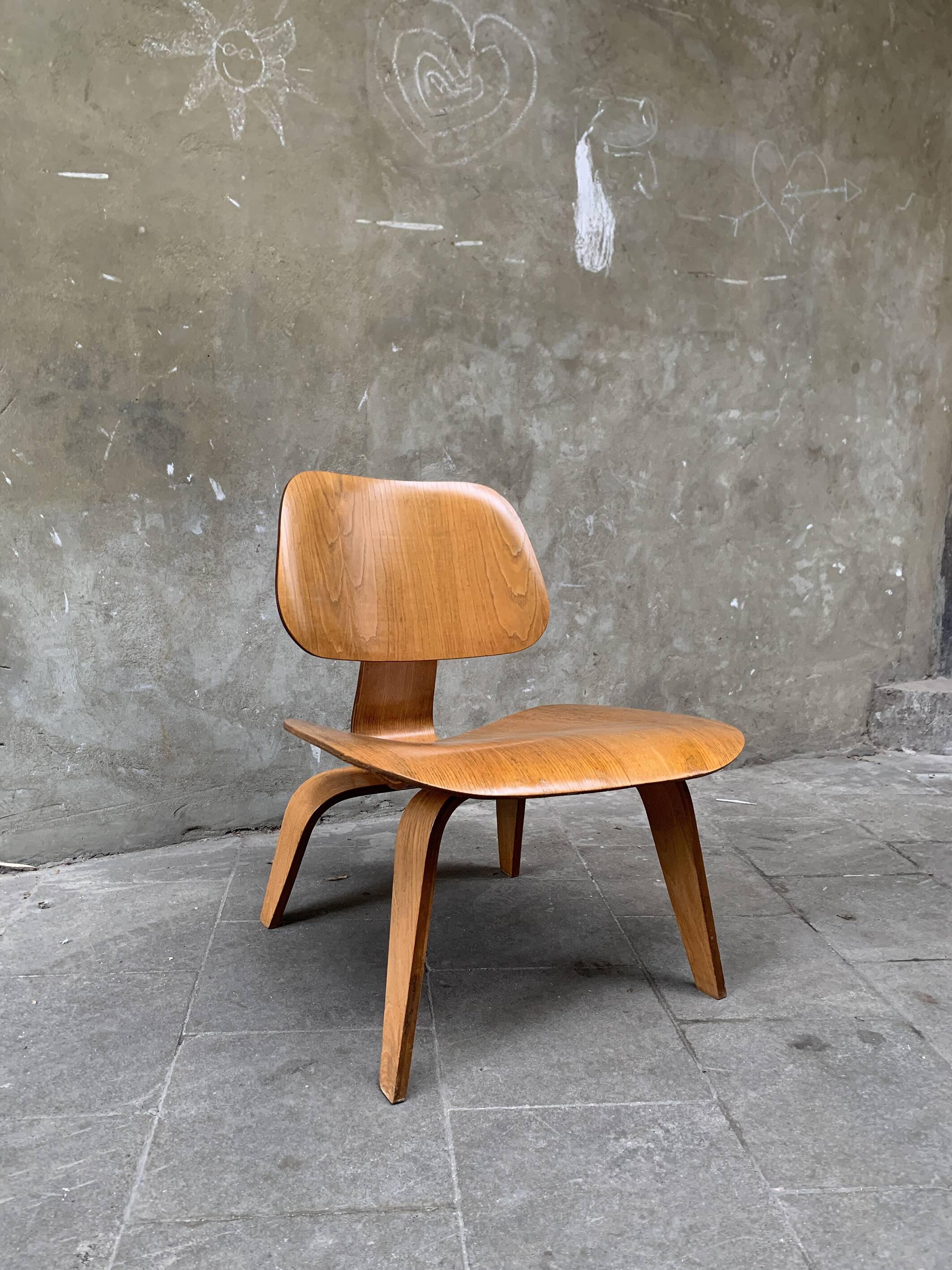 LCW Lounge Chair in ash wood, designed by Eames for Evans/Herman Miller, 1950s
