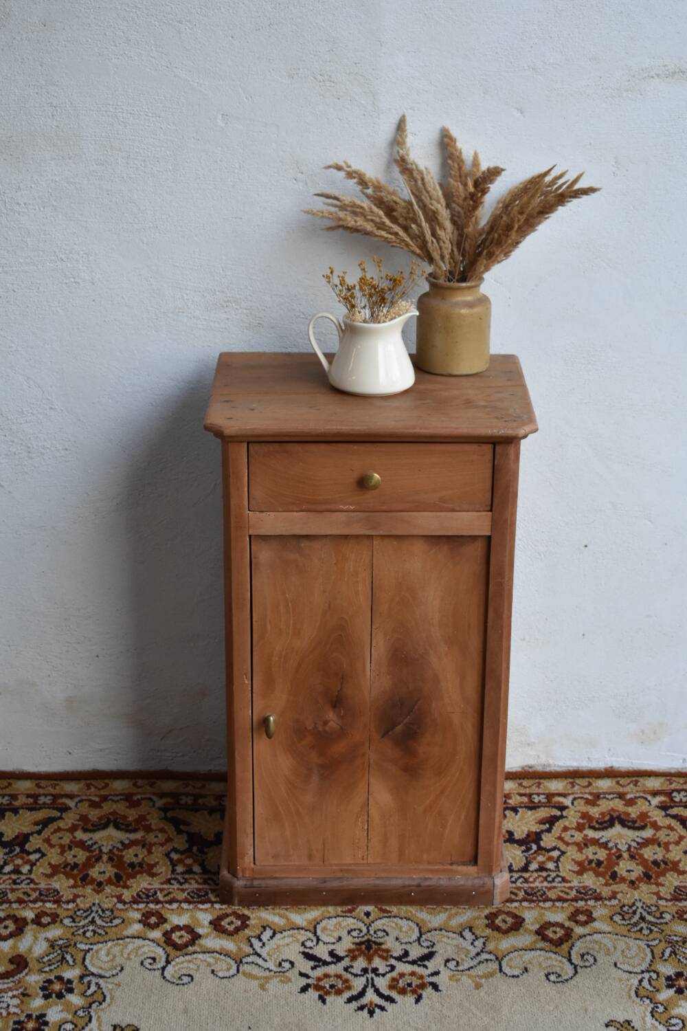 Nightstand in Walnut