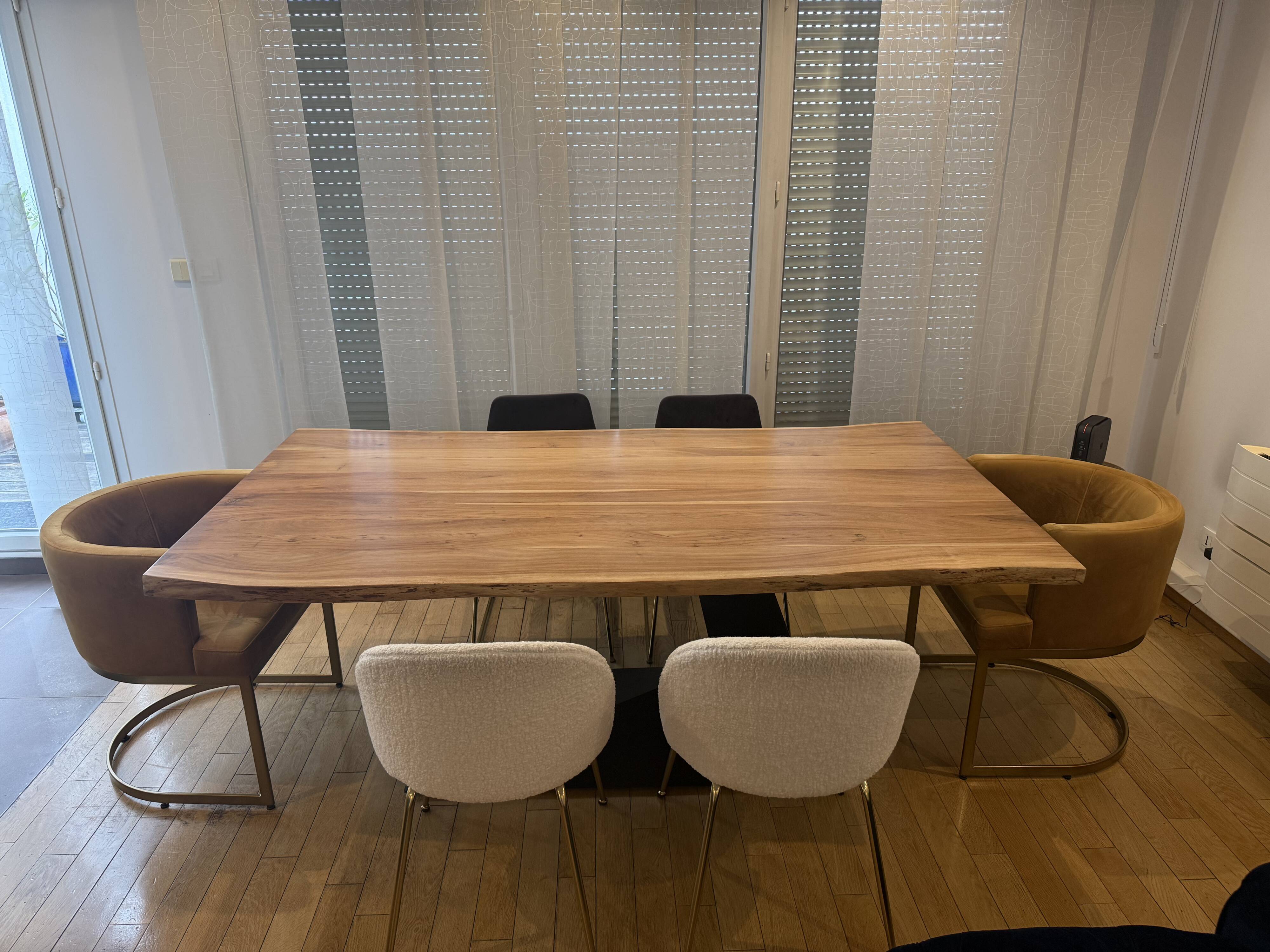Suspended dining table in acacia wood and metal Coco