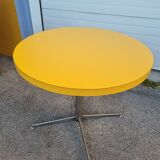 Round table formica yellow 1970